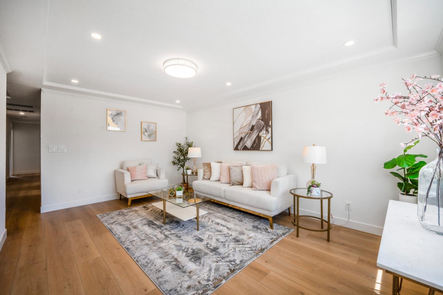 125 Foothill CT