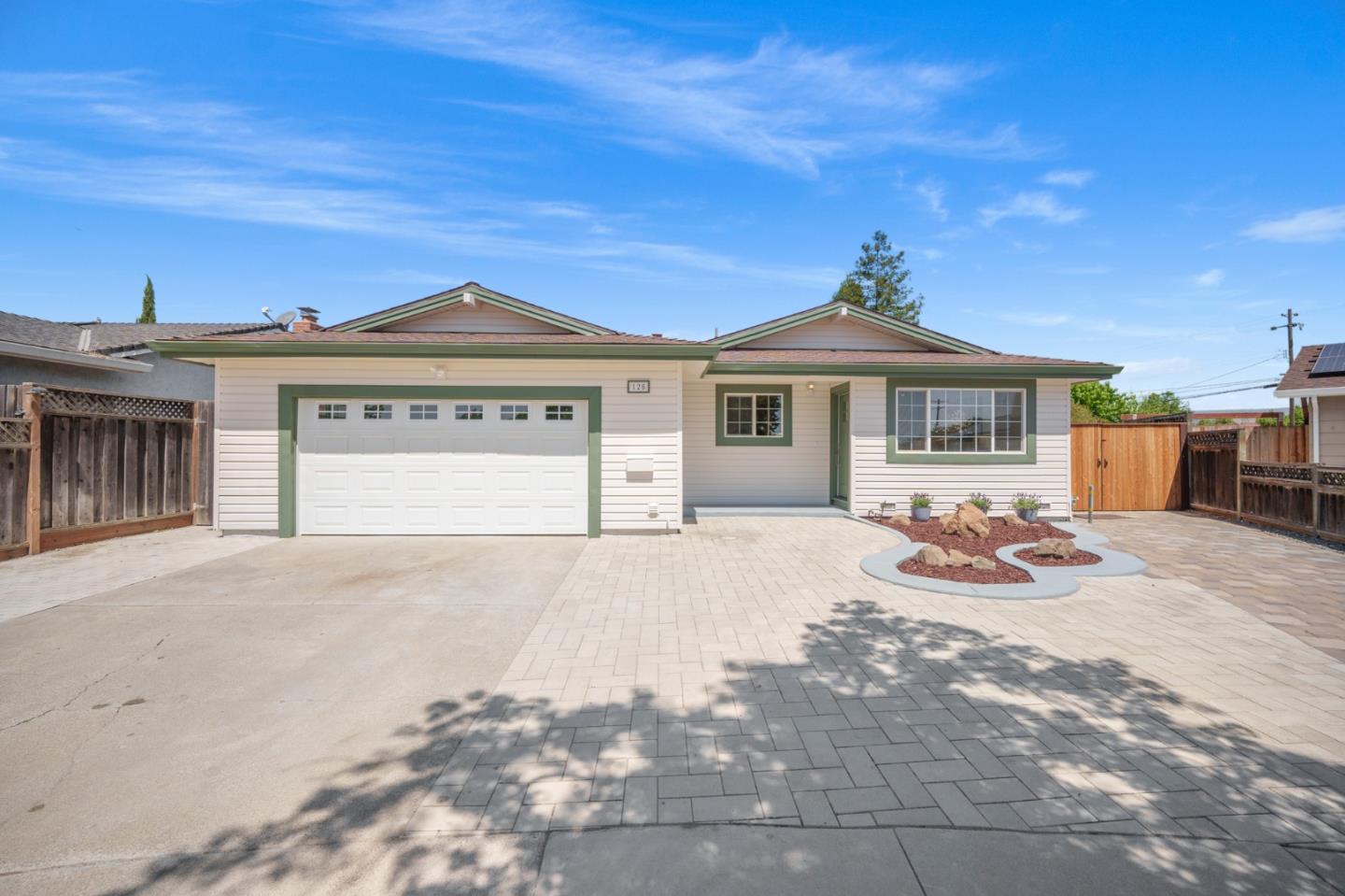 125 Foothill CT