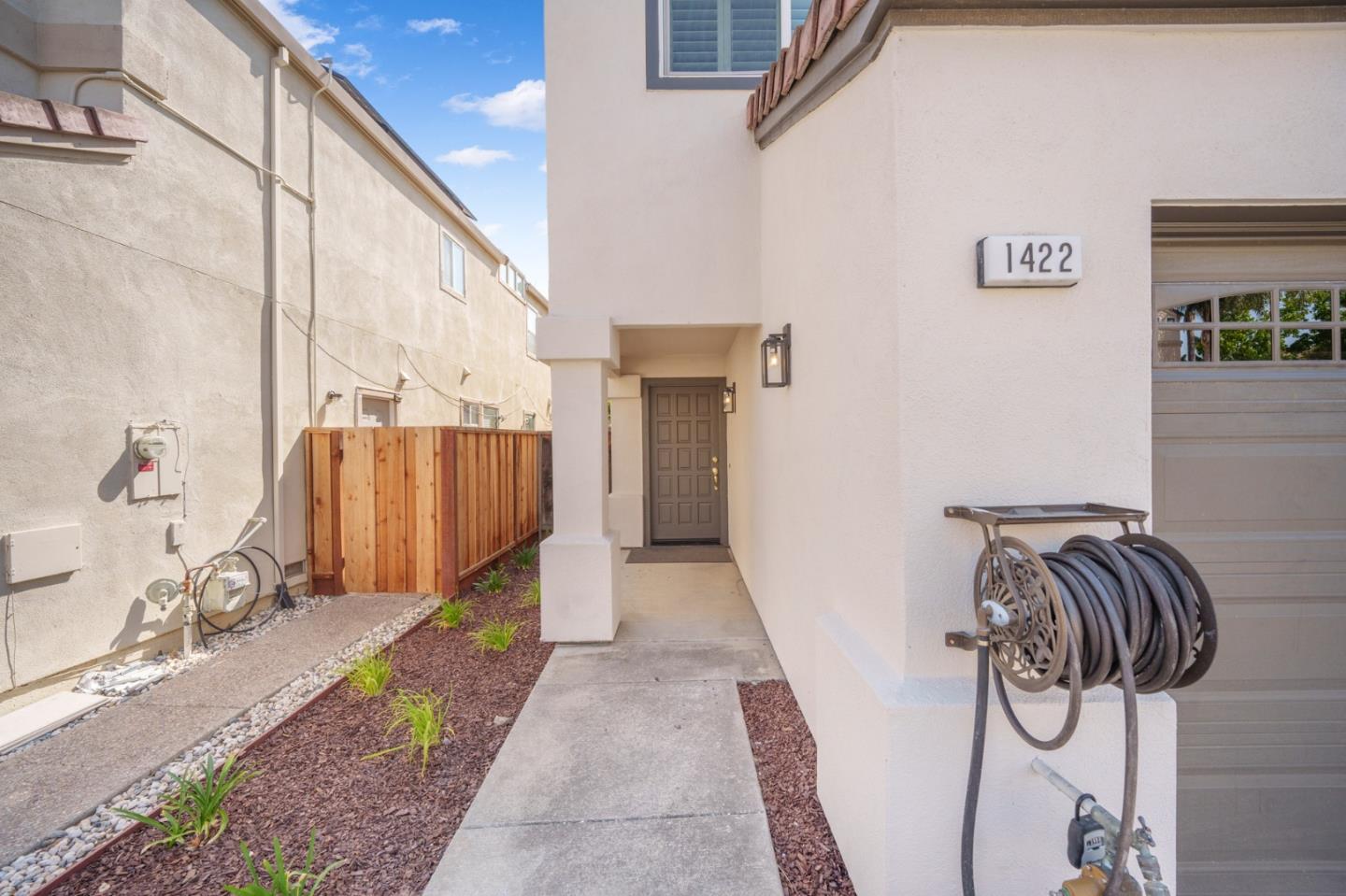 1422 Gingerwood DR