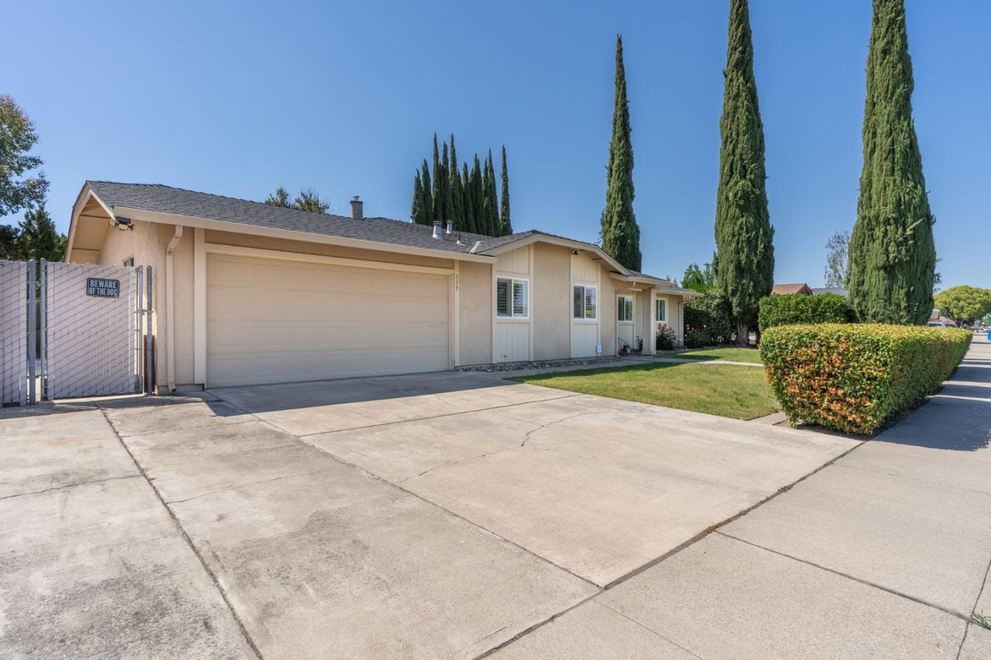 677 Hacienda AVE