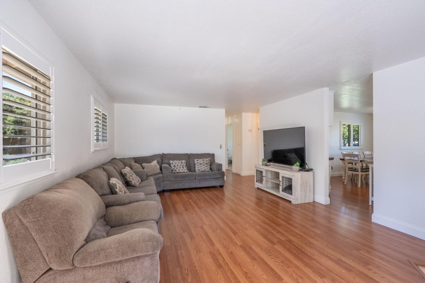677 Hacienda AVE