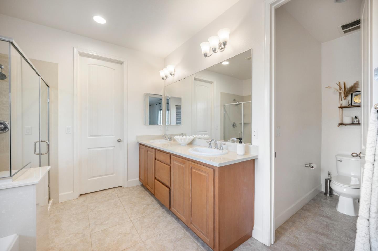 250 Robin Place