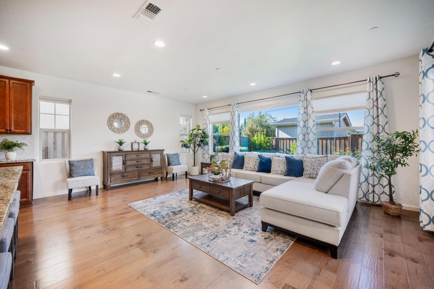 712 Baxter Way
