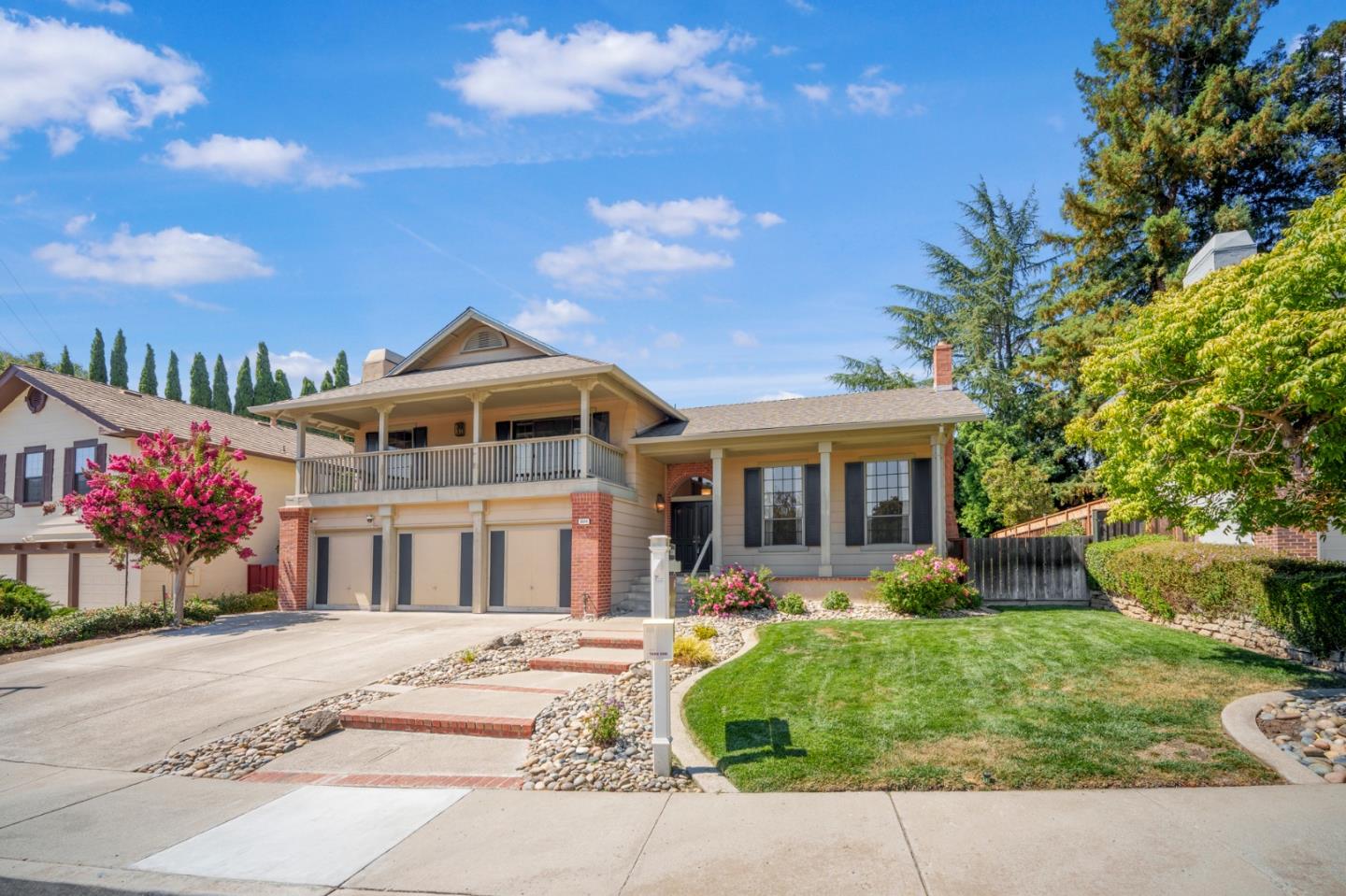 6044 Crossview Circle