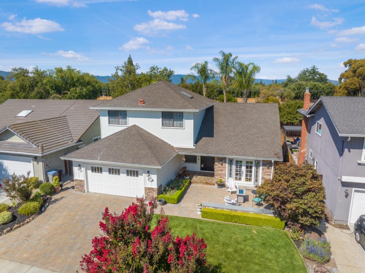 3825 Wellington Square