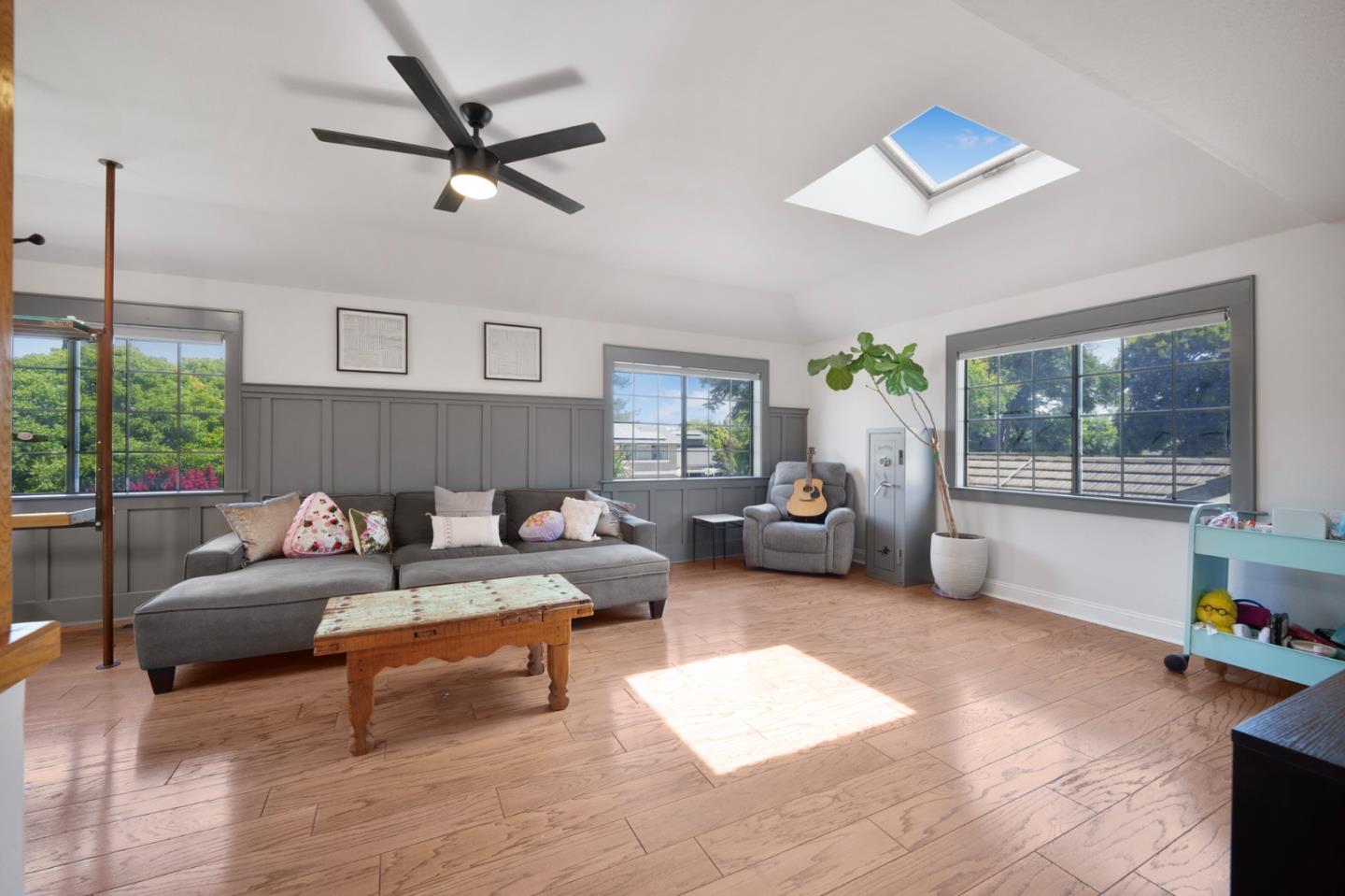 3825 Wellington Square