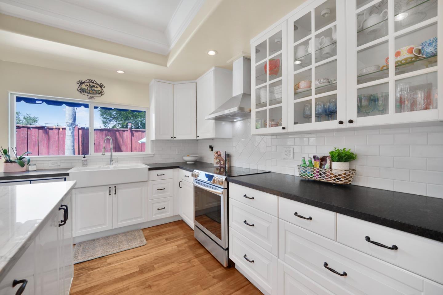 3825 Wellington Square