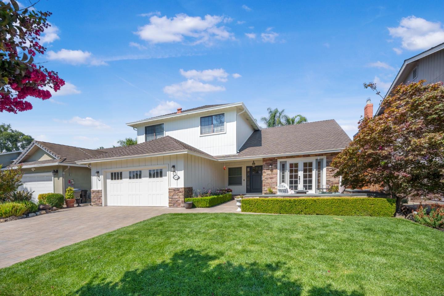 3825 Wellington Square