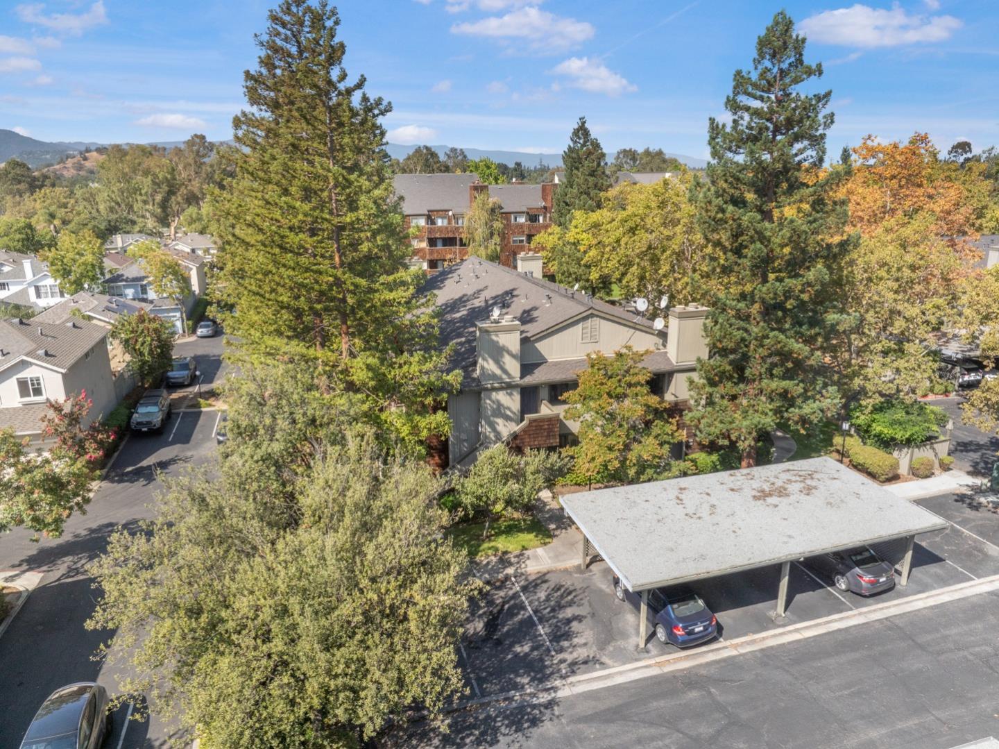 1204 La Terrace Circle