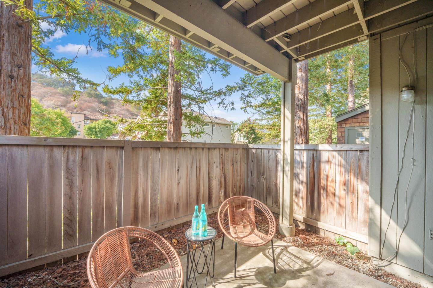 1204 La Terrace Circle
