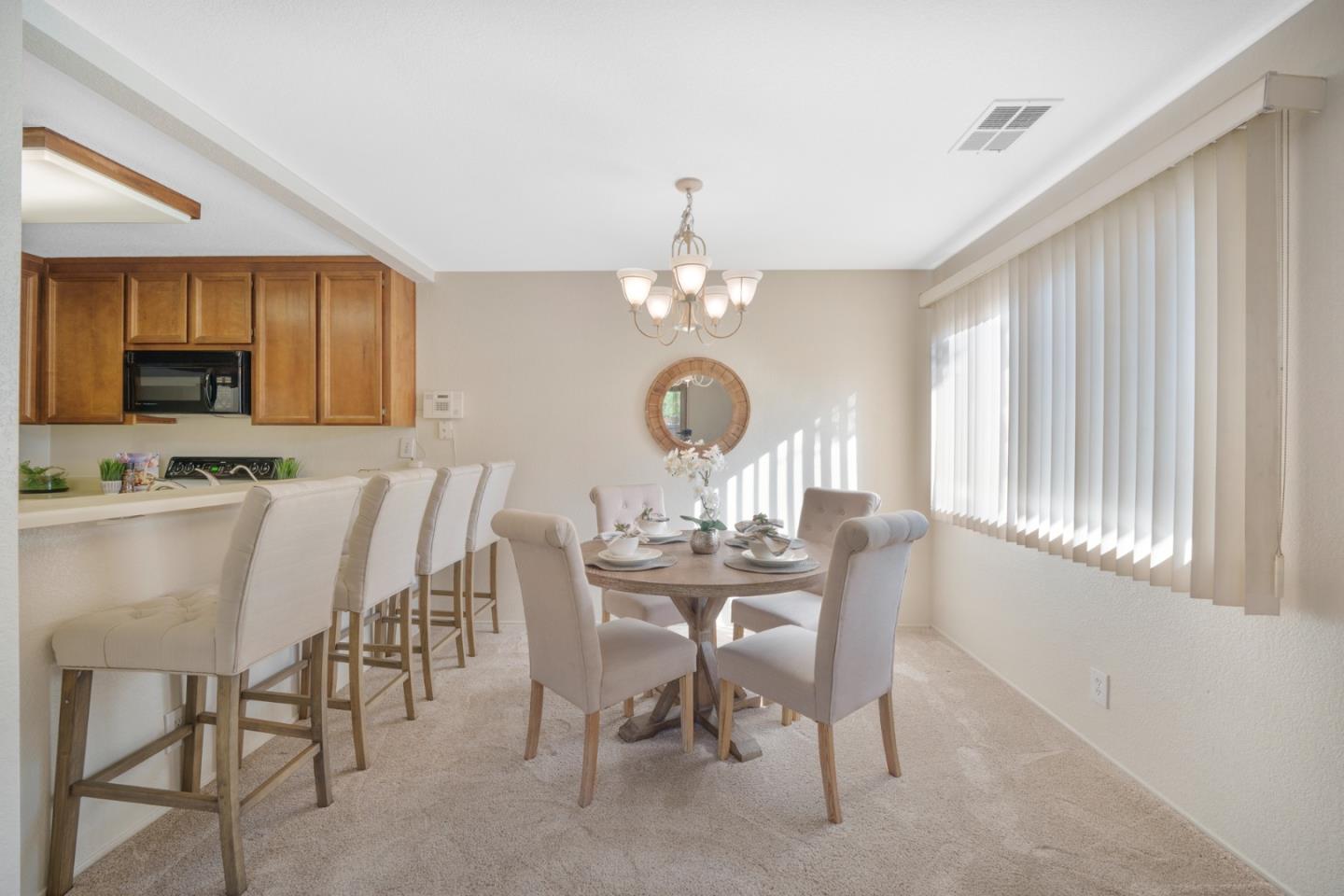 1204 La Terrace Circle