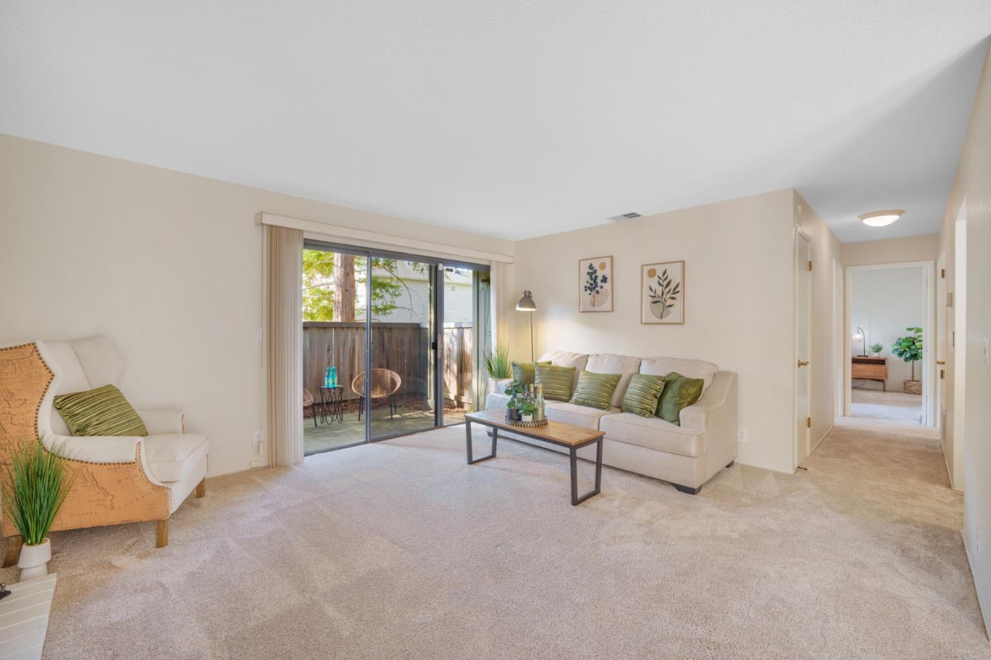 1204 La Terrace Circle