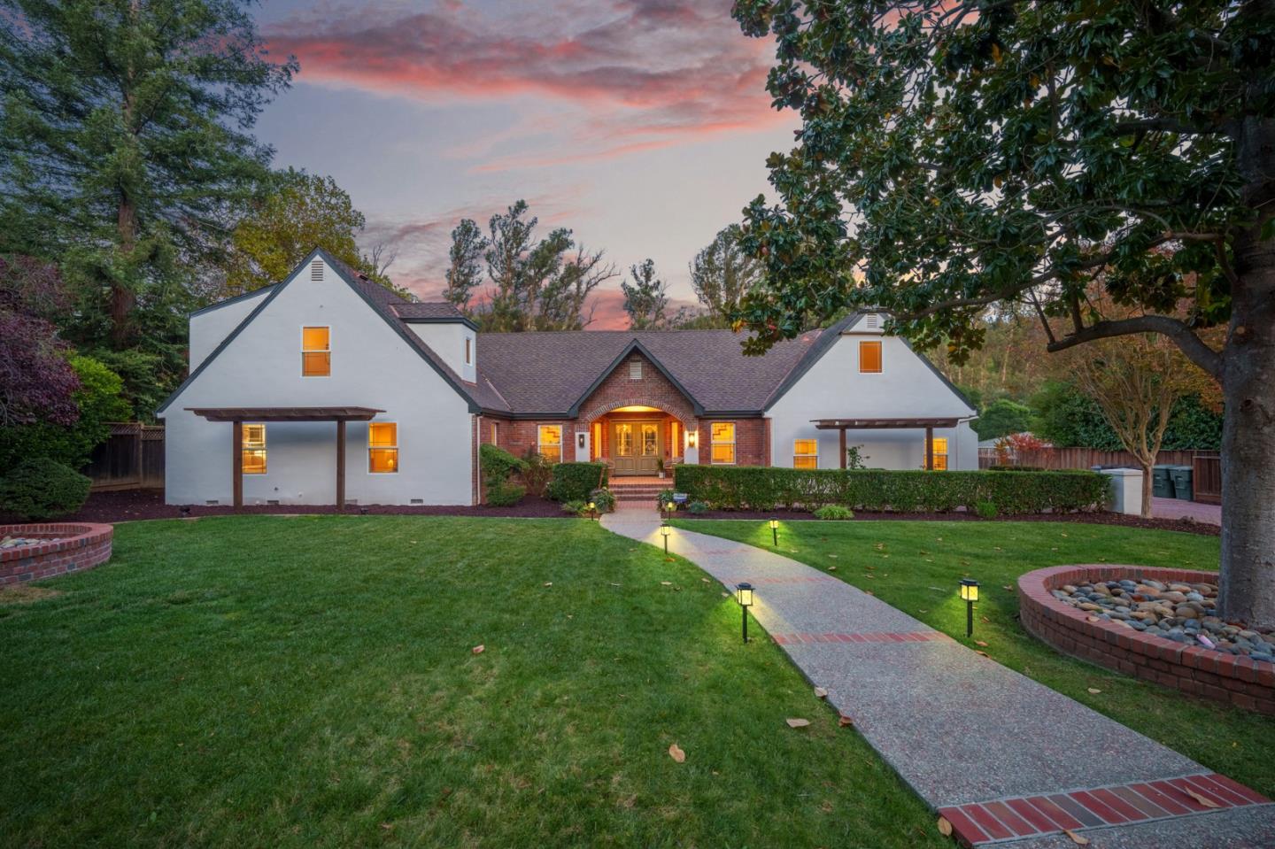 17710 Woodland Avenue