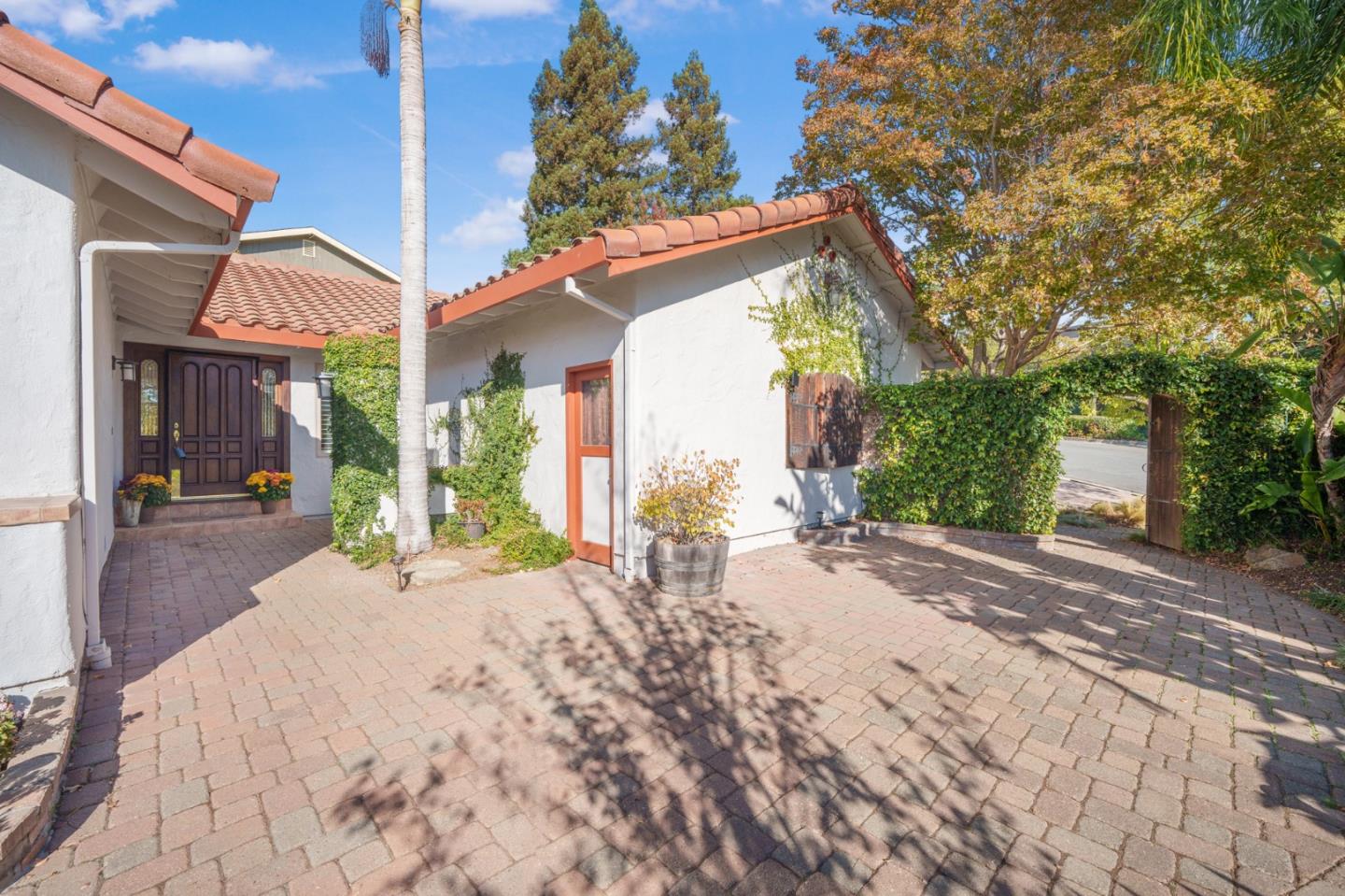 16715 Cerro Vista Drive