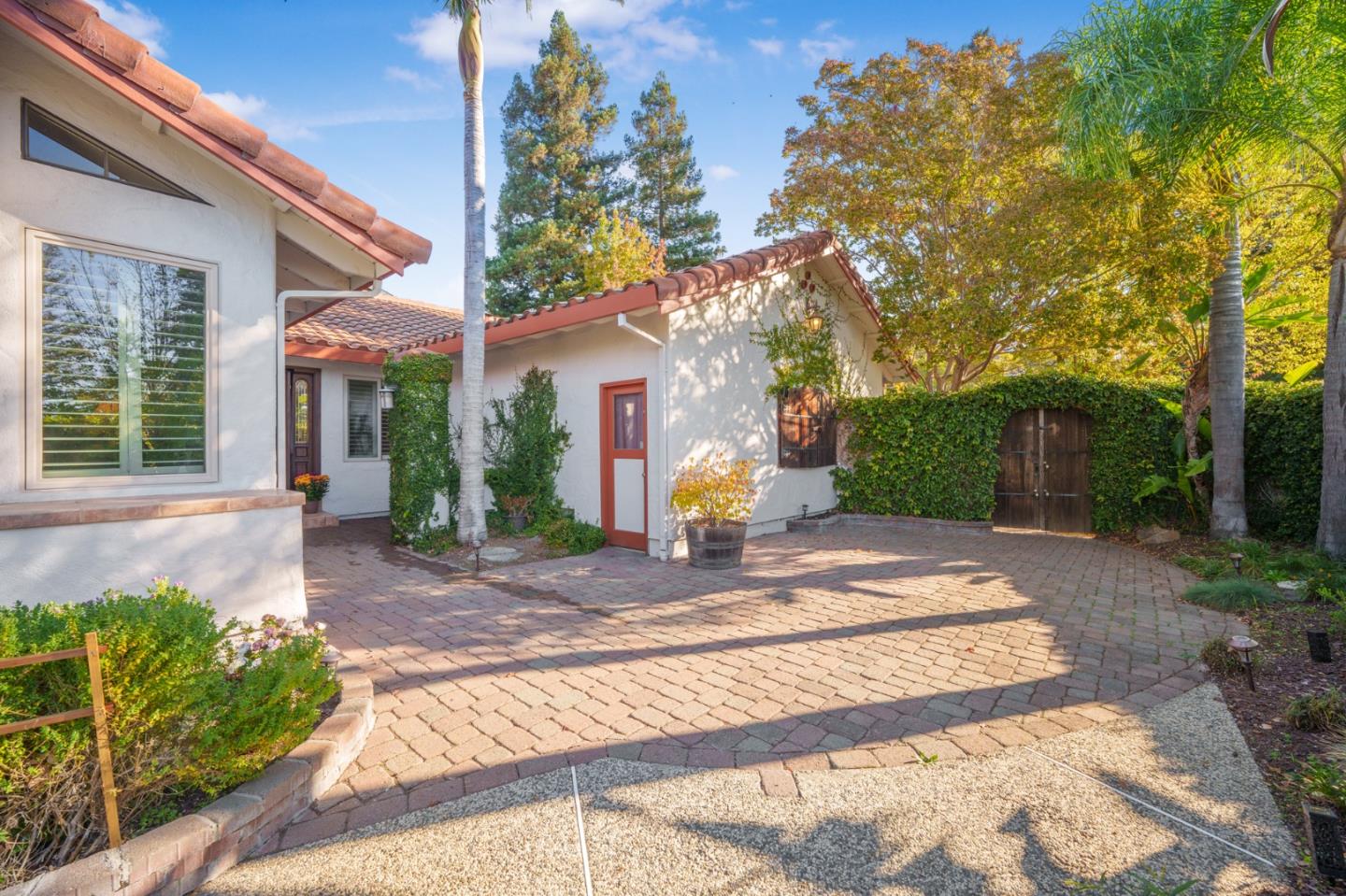 16715 Cerro Vista Drive