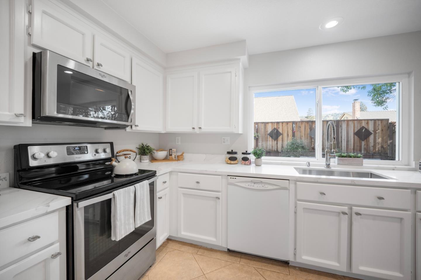 2195 Cimarron Drive