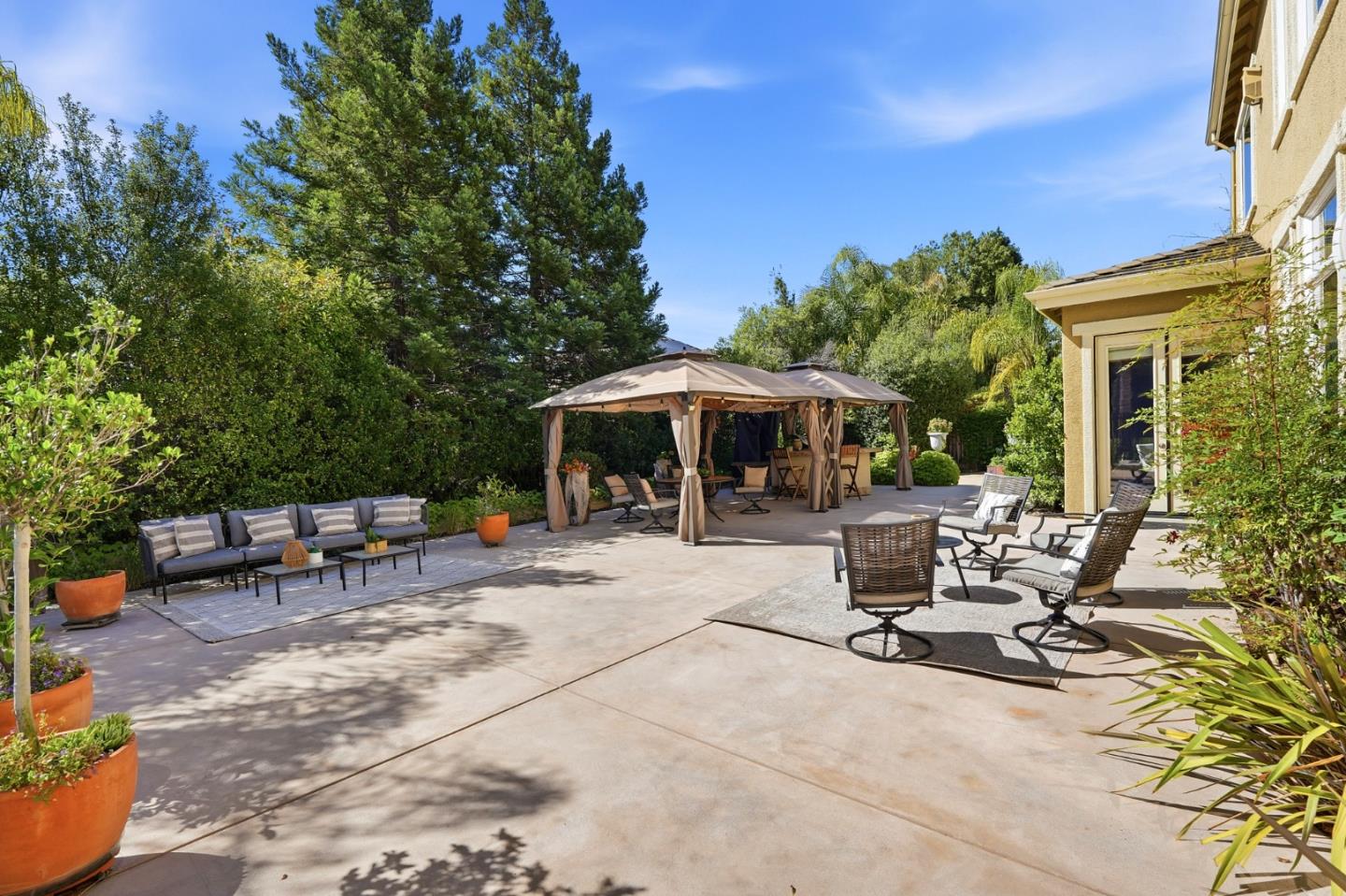 1524 Painted Feather Court
