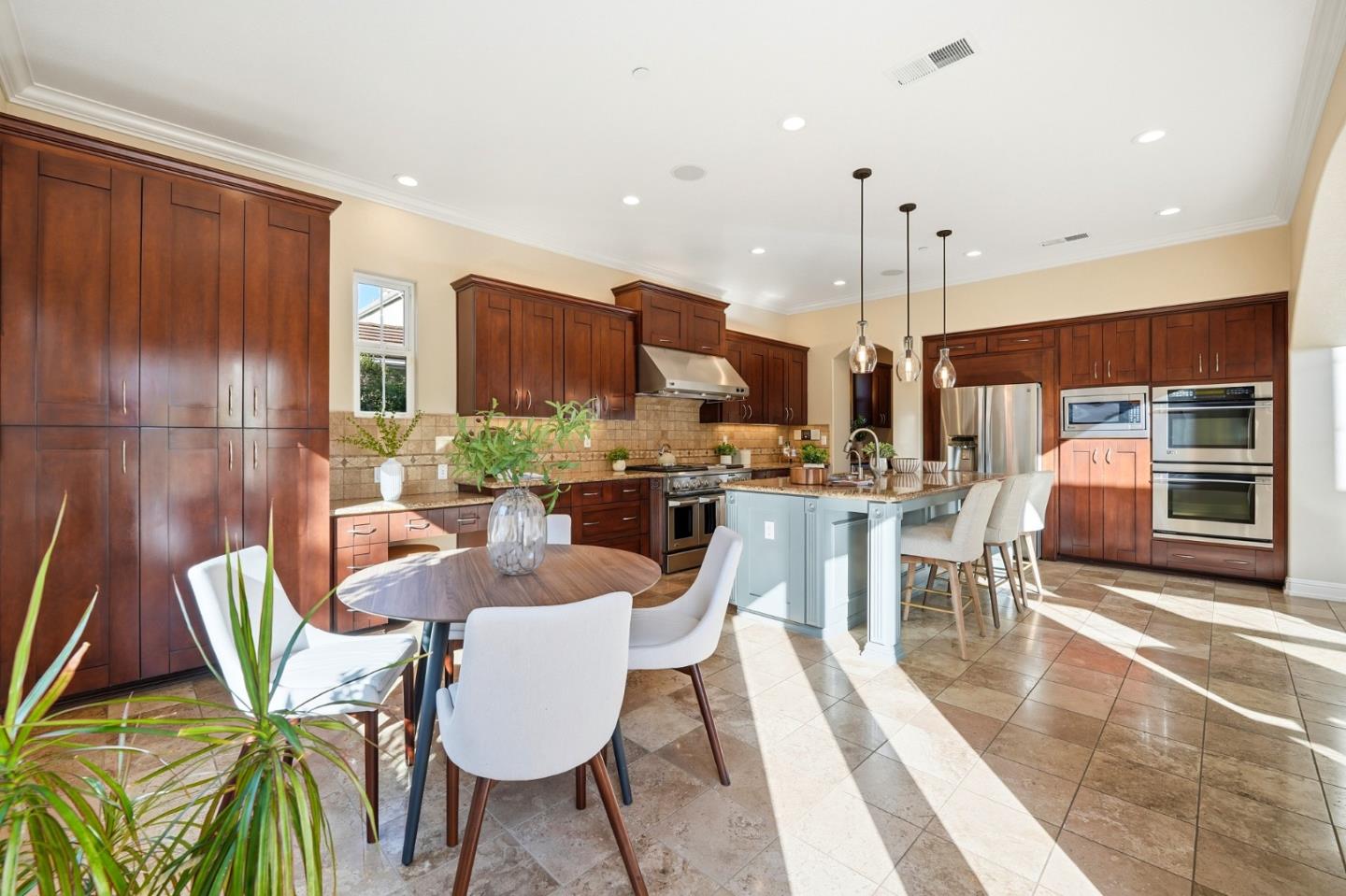 1524 Painted Feather Court