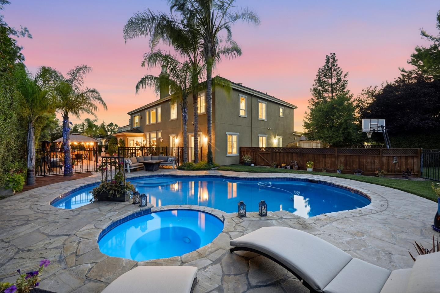 1524 Painted Feather Court