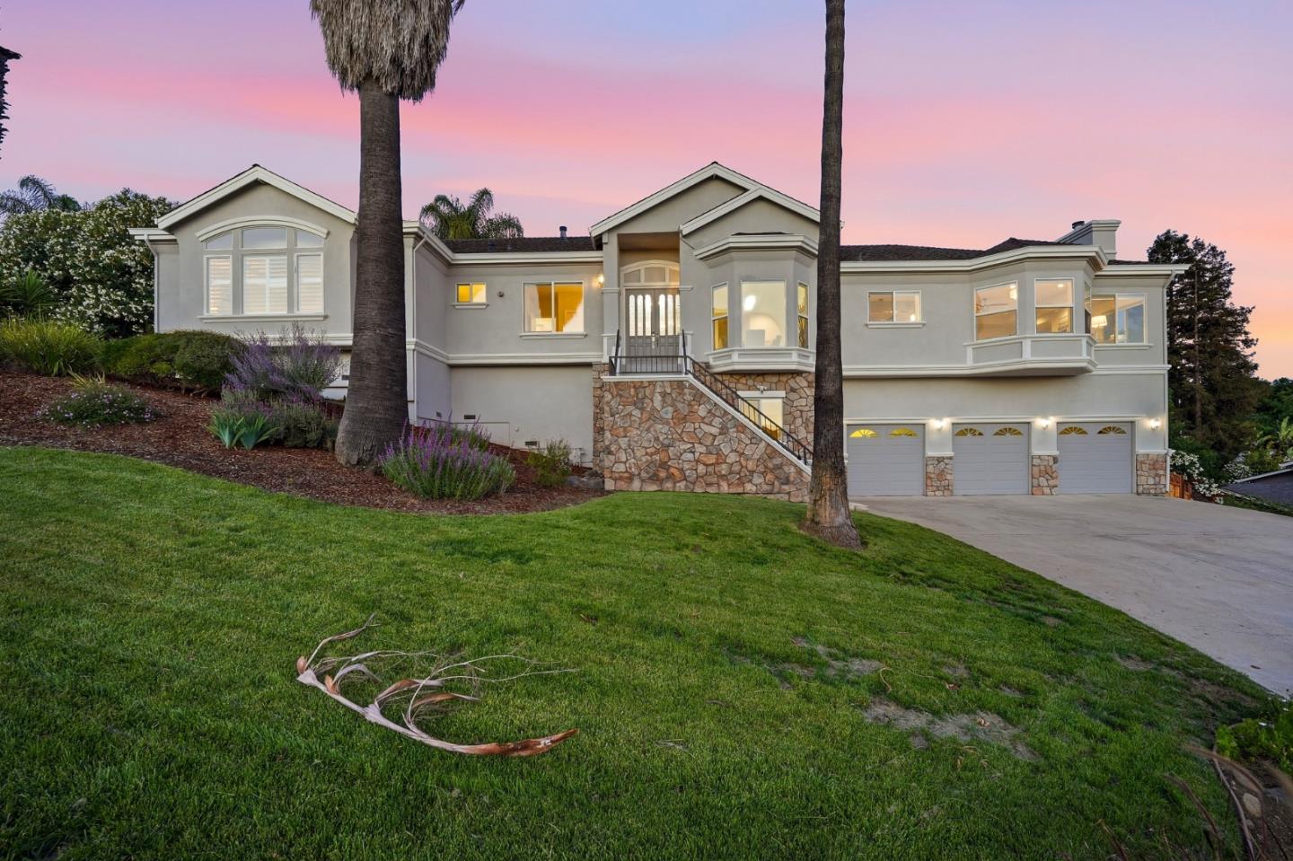 15855 Jackson Oaks Drive