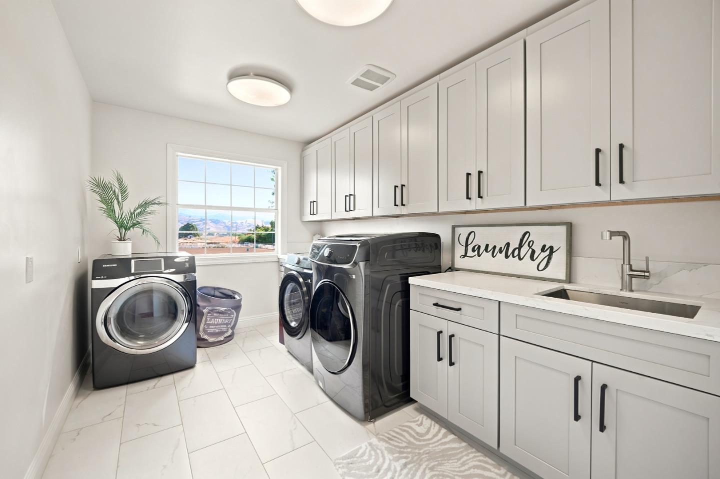 194 Lantz DR