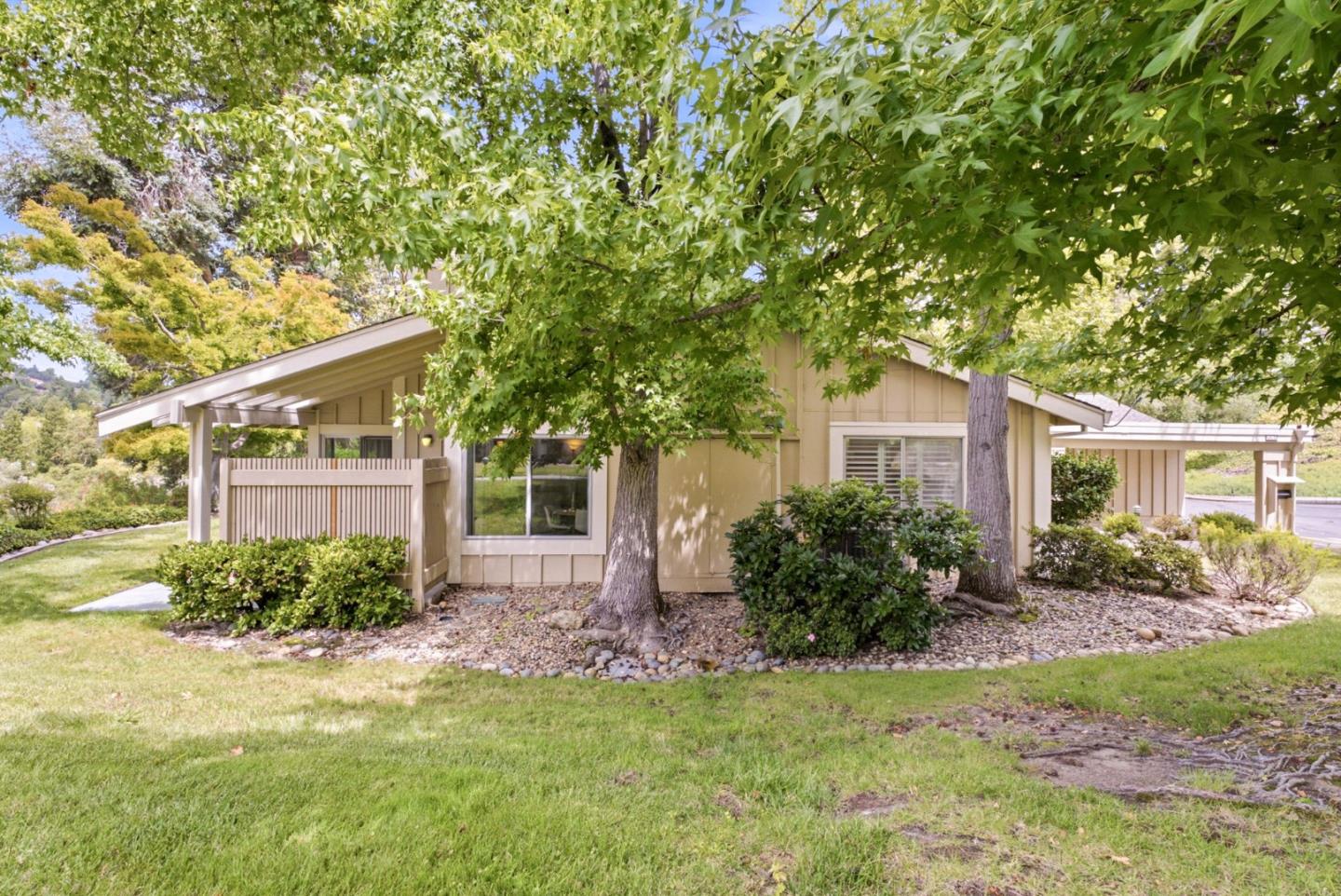 2085 Cactus CT 1