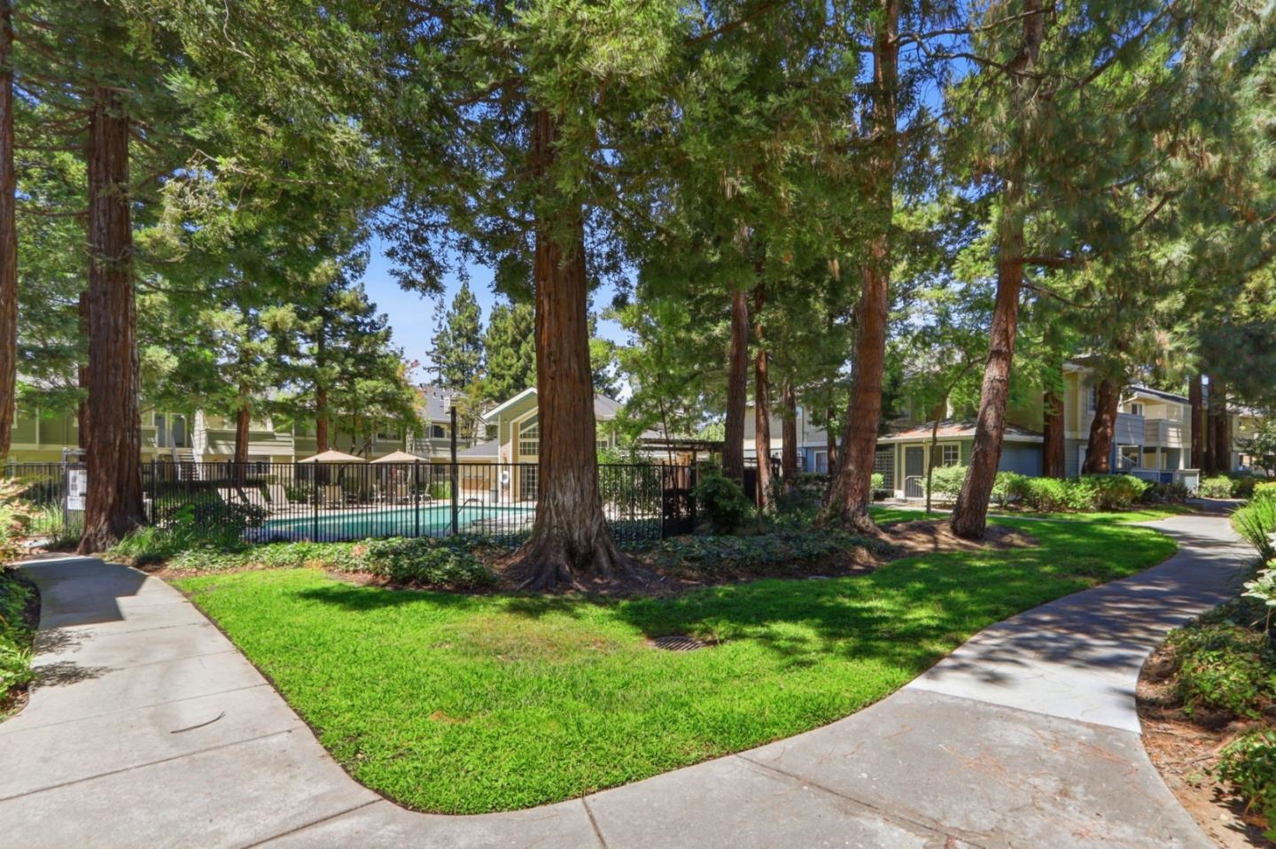 2728 Somerset Park CIR