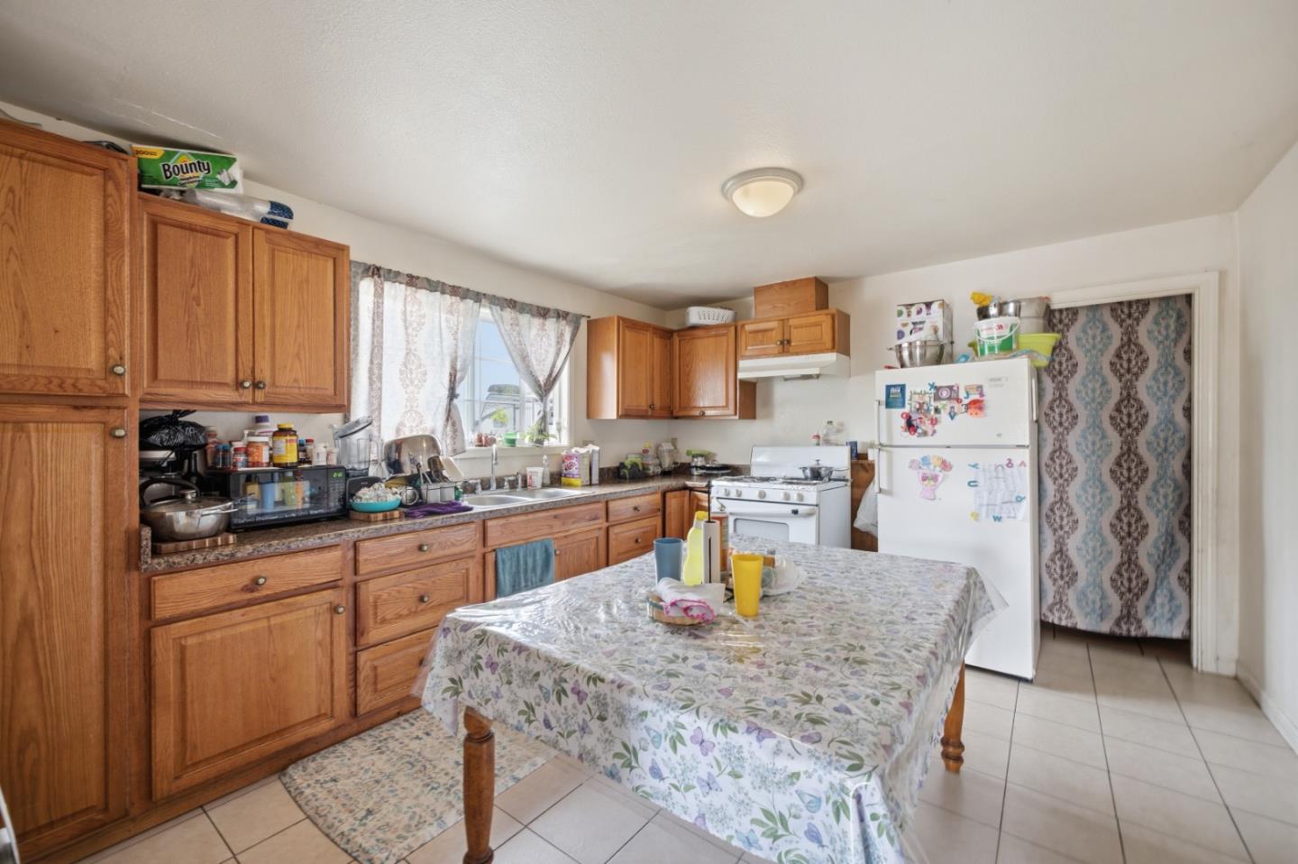 127 N Madeira AVE