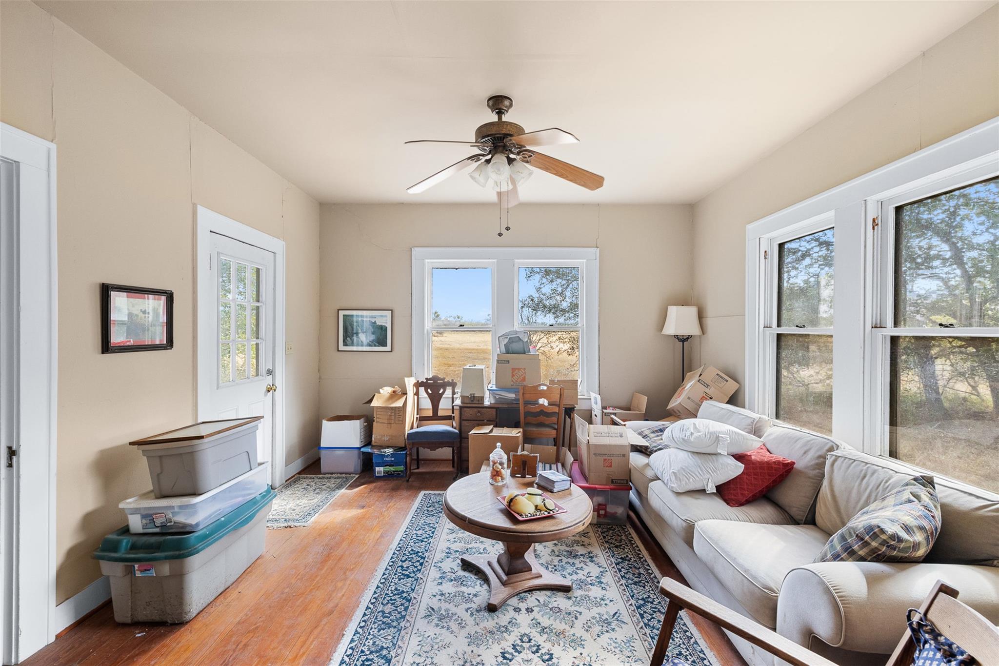 11915 FM 86, Lockhart