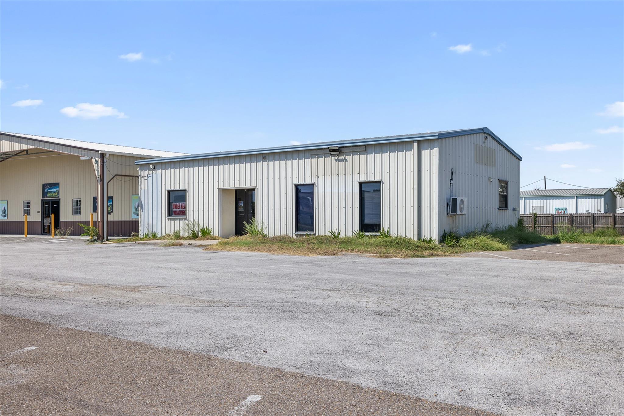 102 Bishop RD