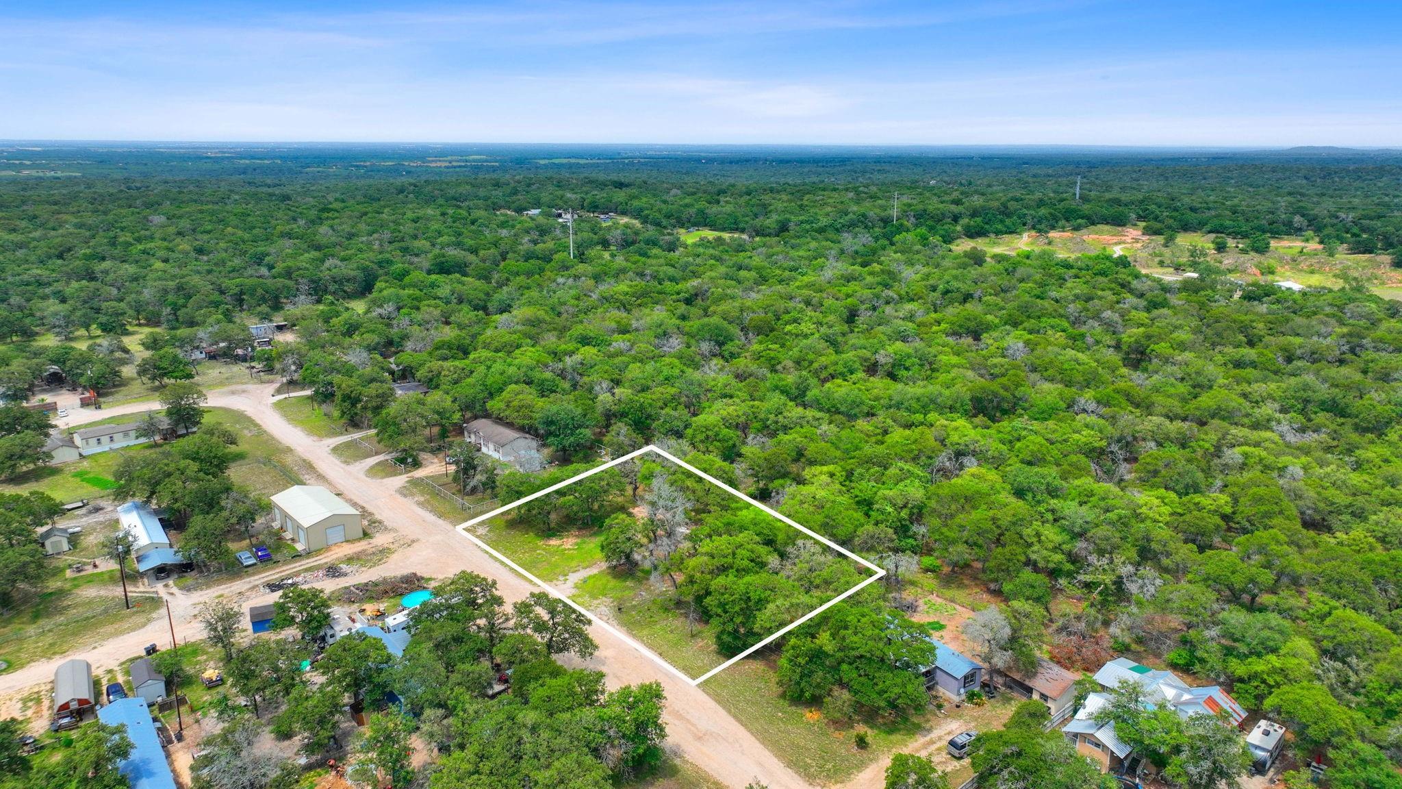 130 Leaning Oaks CIR