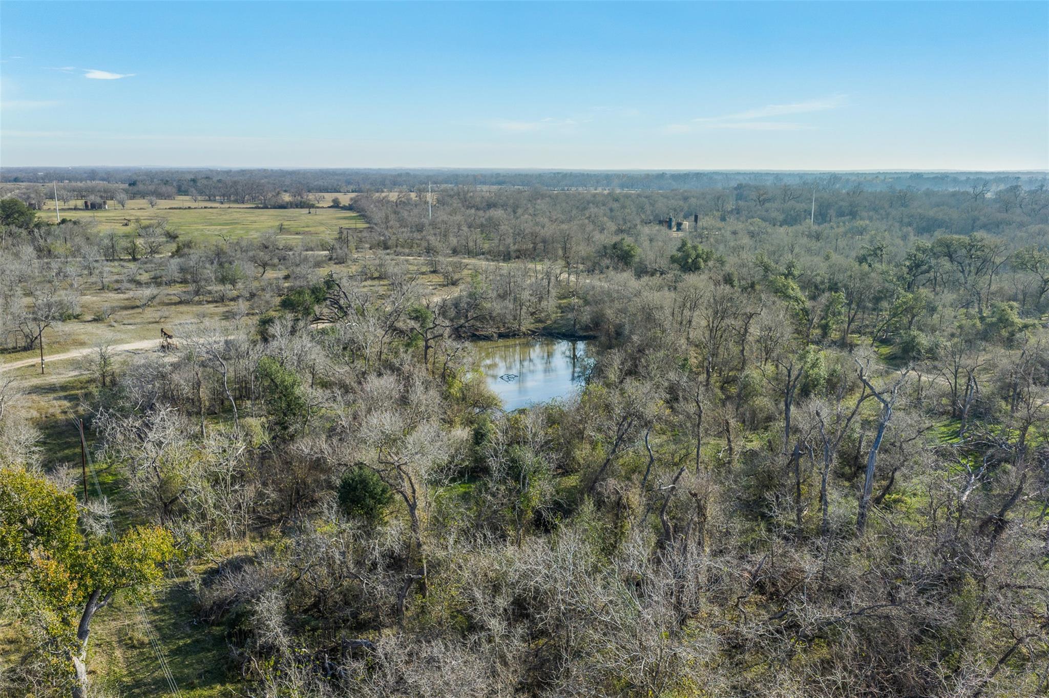 1144 Treetop LN
