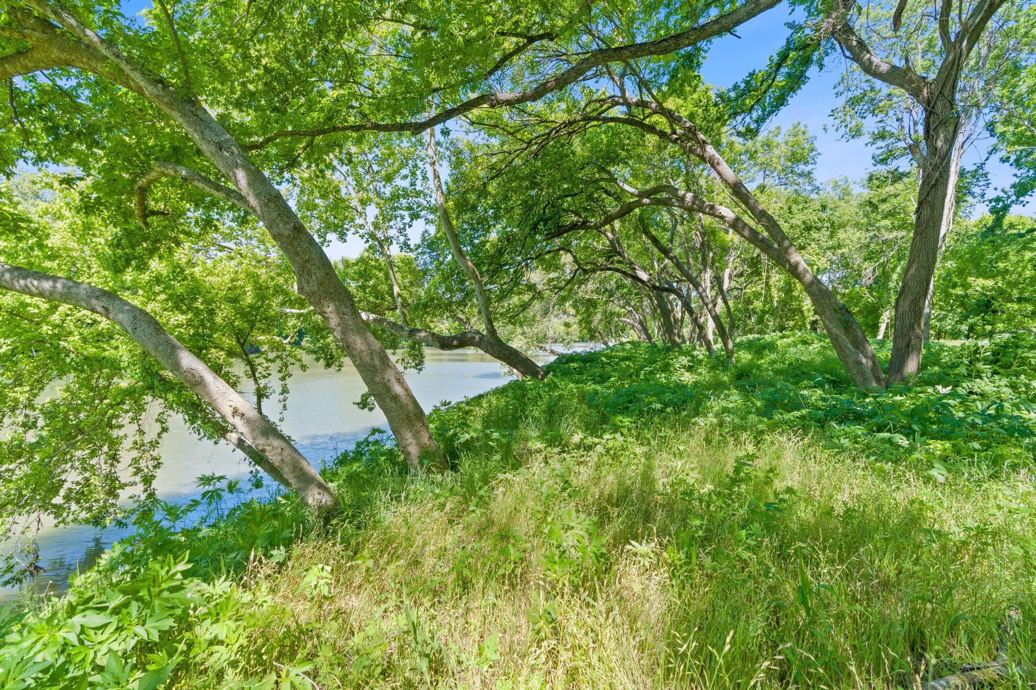 665 SH 230 Loop, Smithville