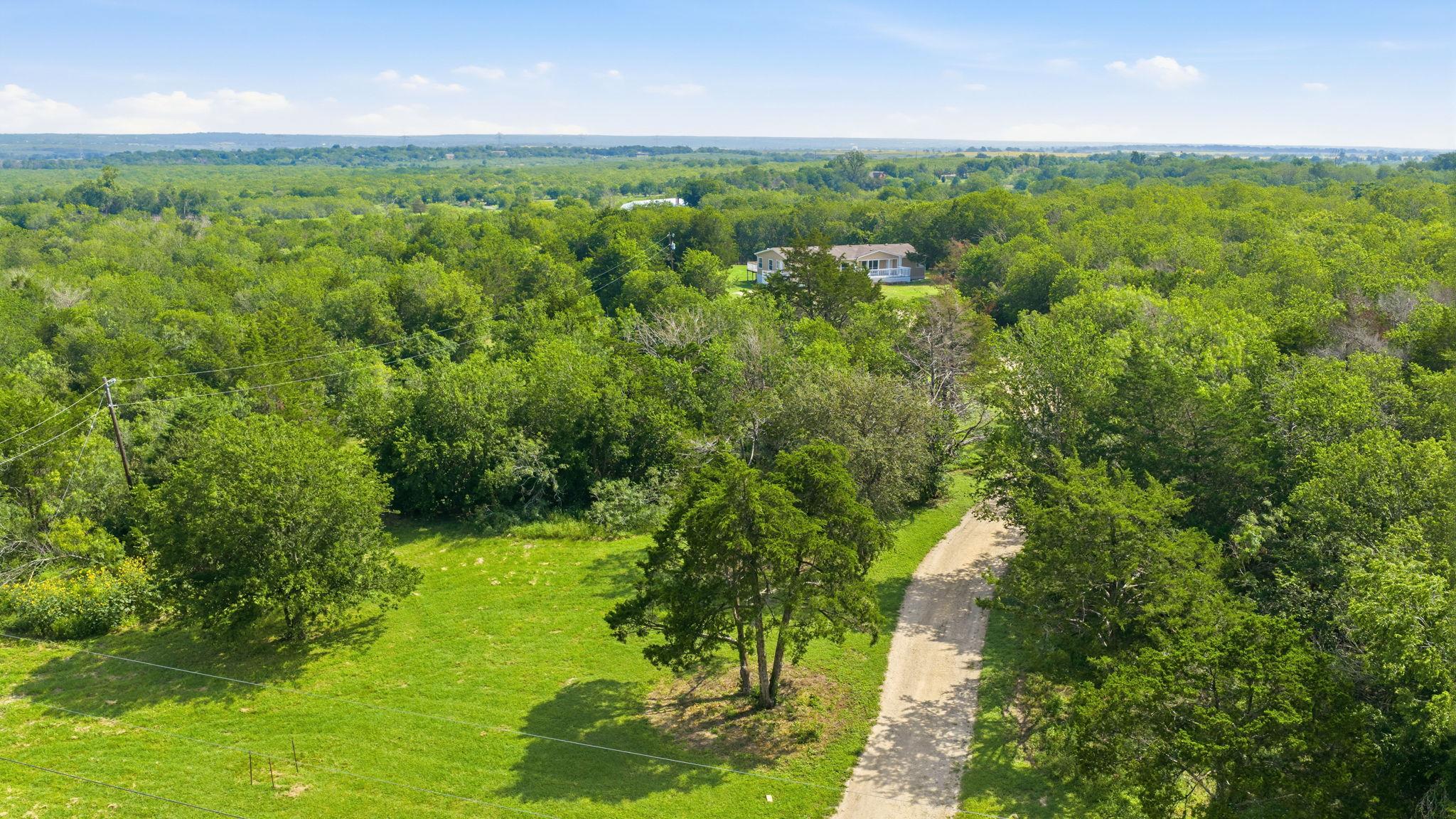 285 Hilltop DR