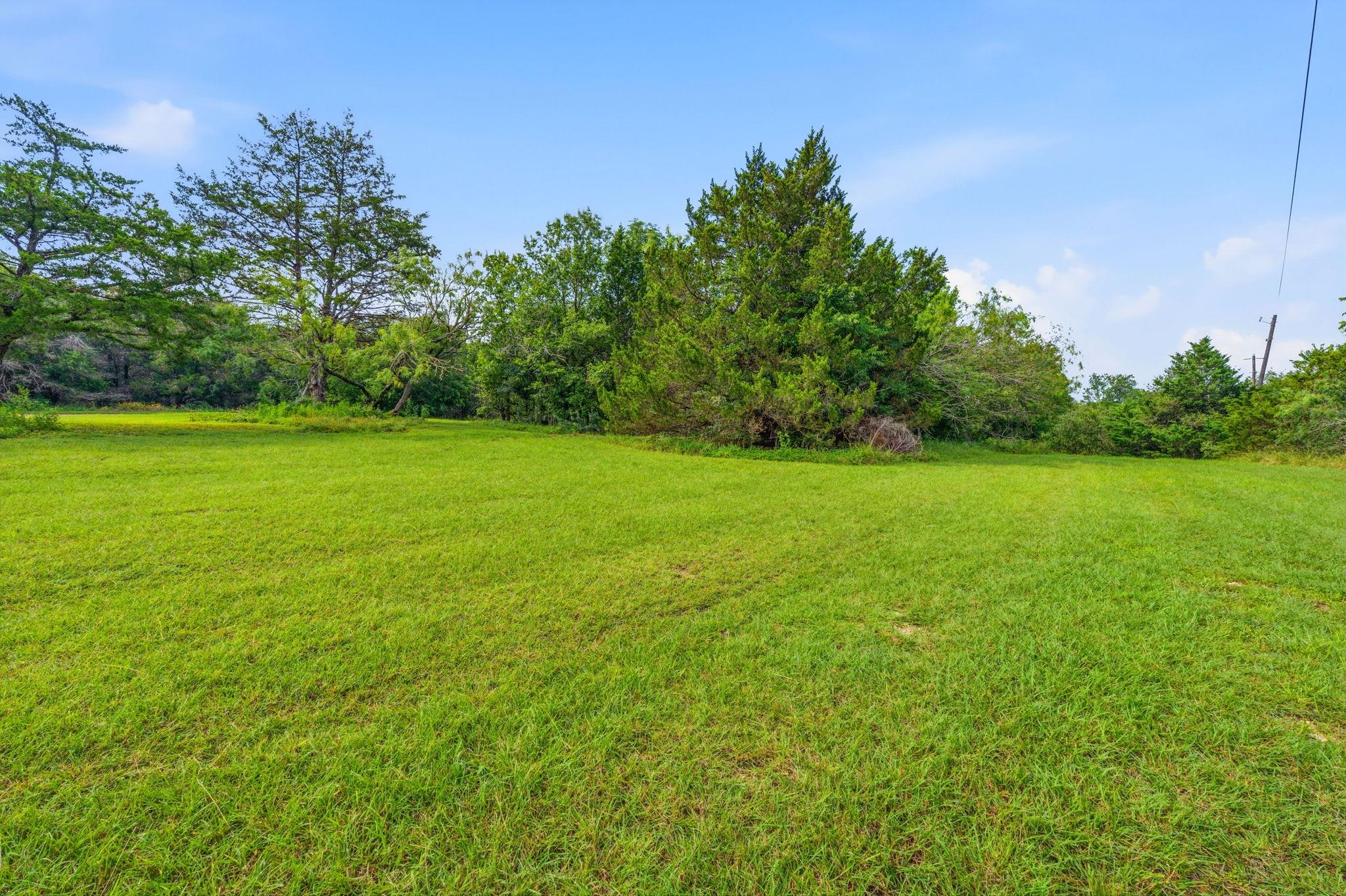 285 Hilltop DR