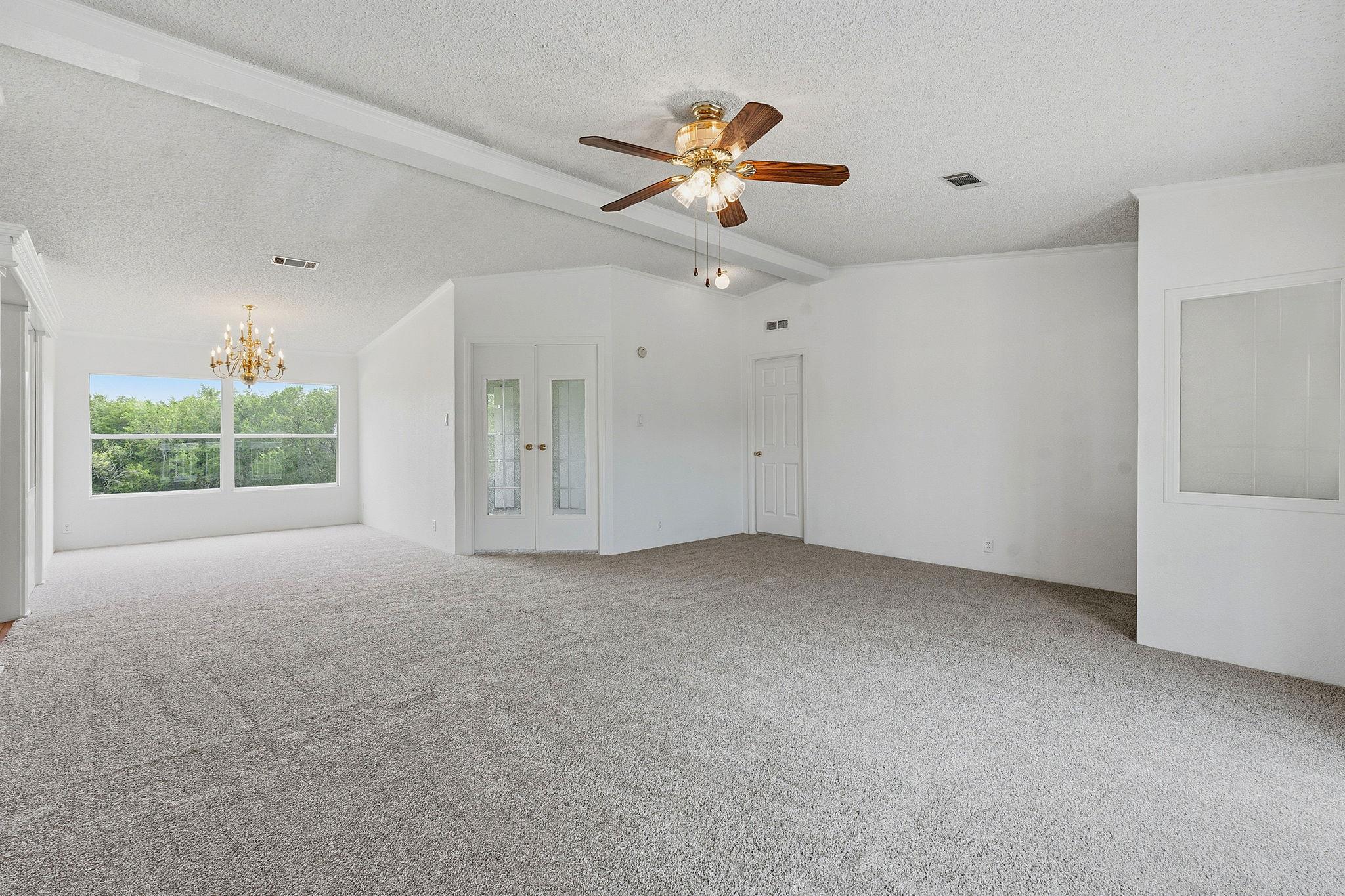 285 Hilltop DR