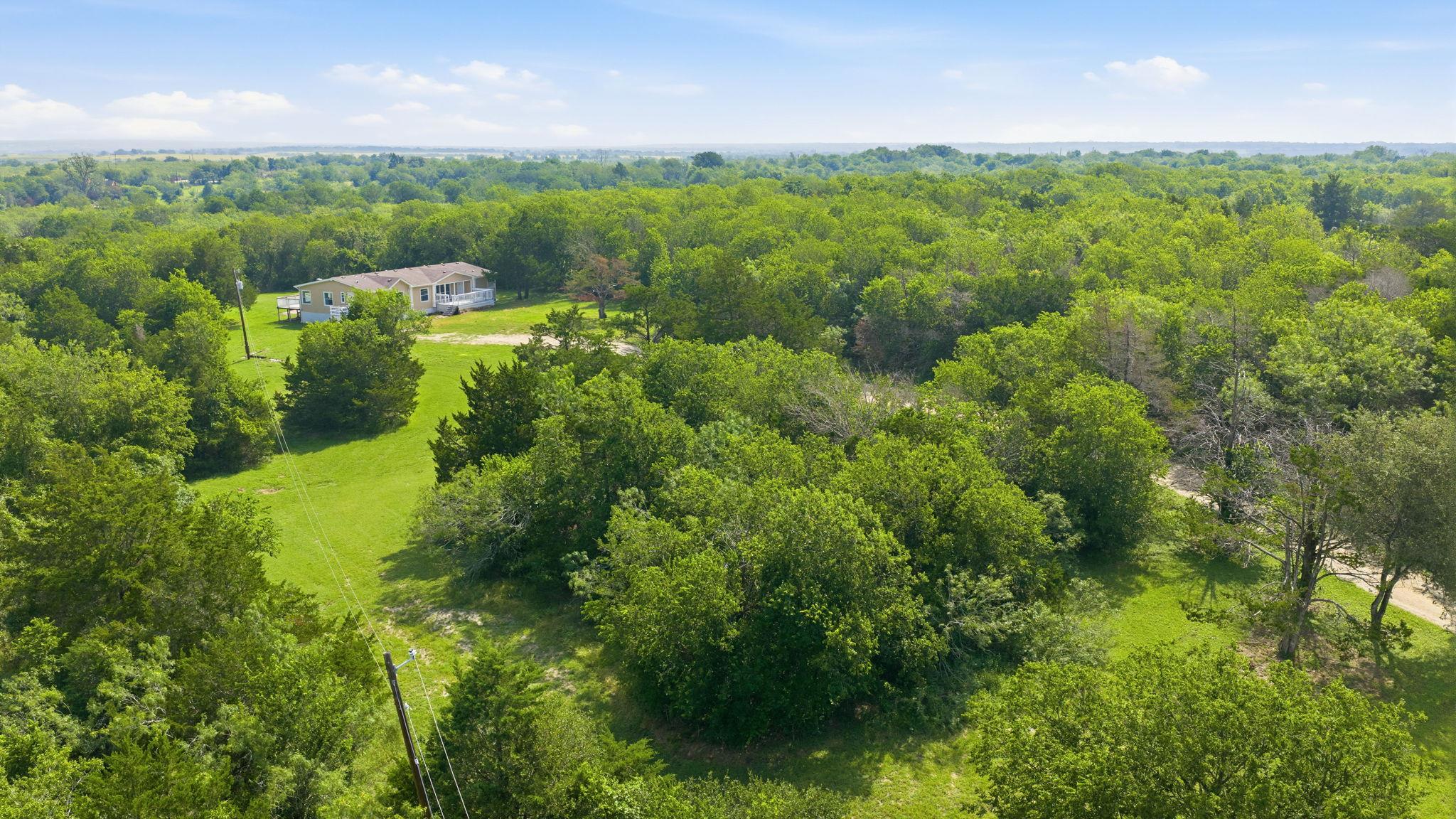 285 Hilltop DR