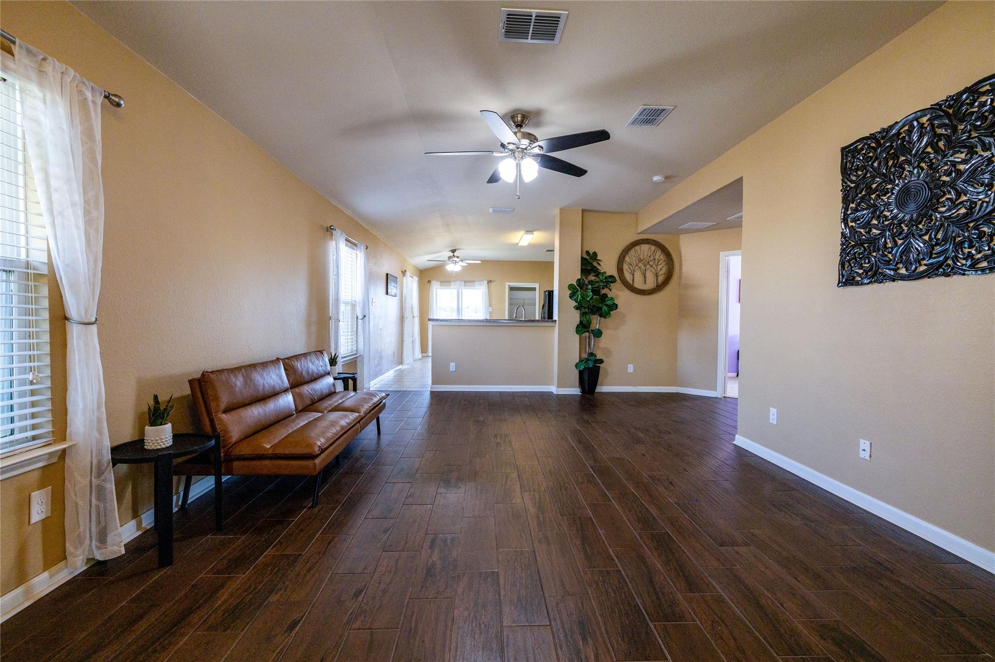 1514 Wedgewood CV, Lockhart