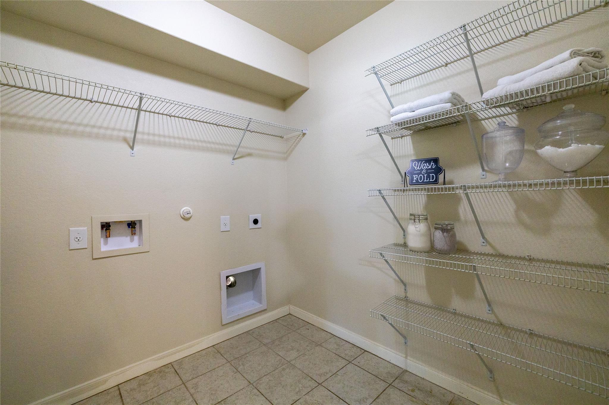 1514 Wedgewood CV, Lockhart