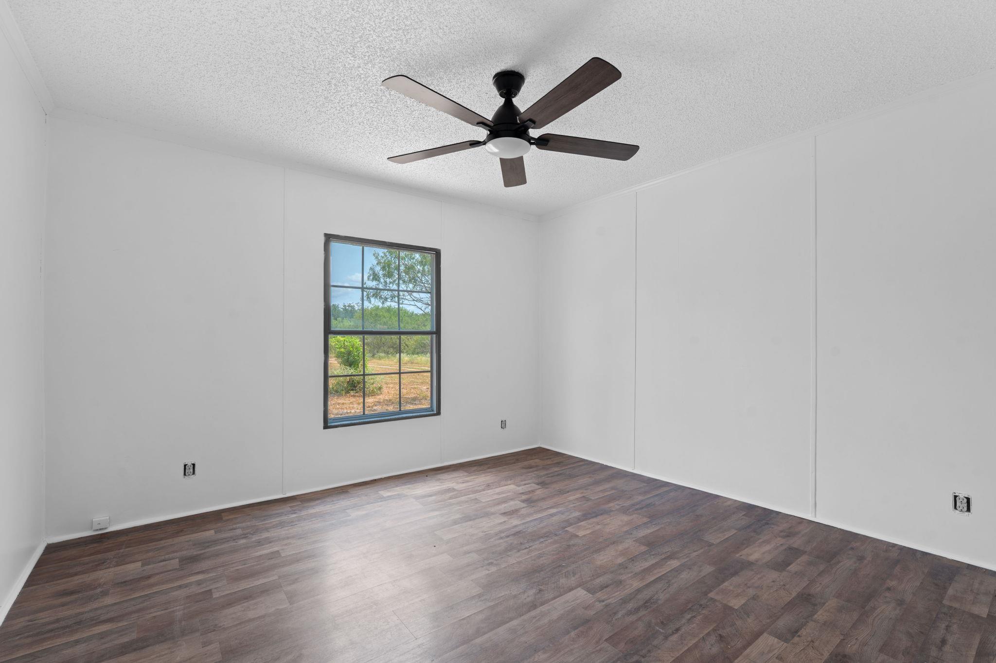 1375 Plant RD