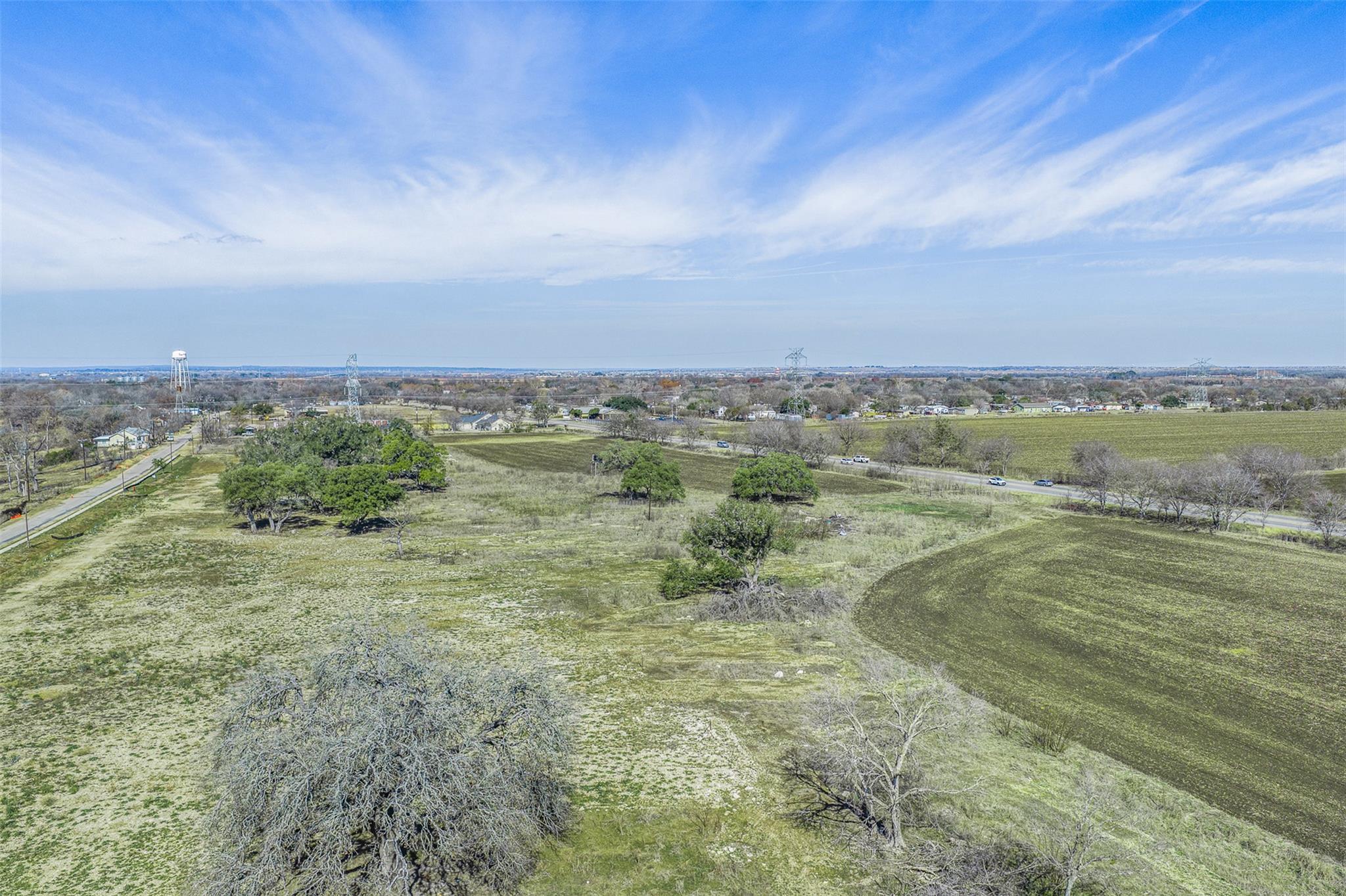 600 NW River RD