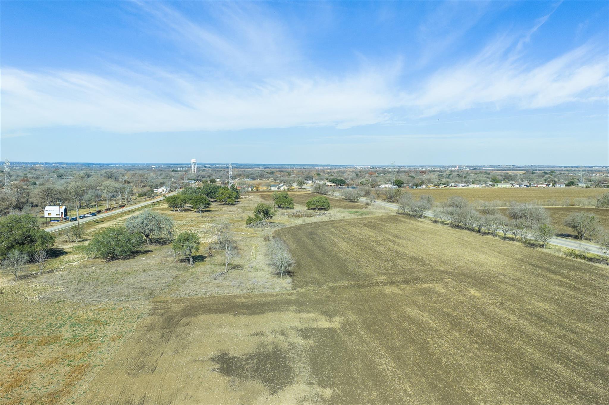 600 NW River RD