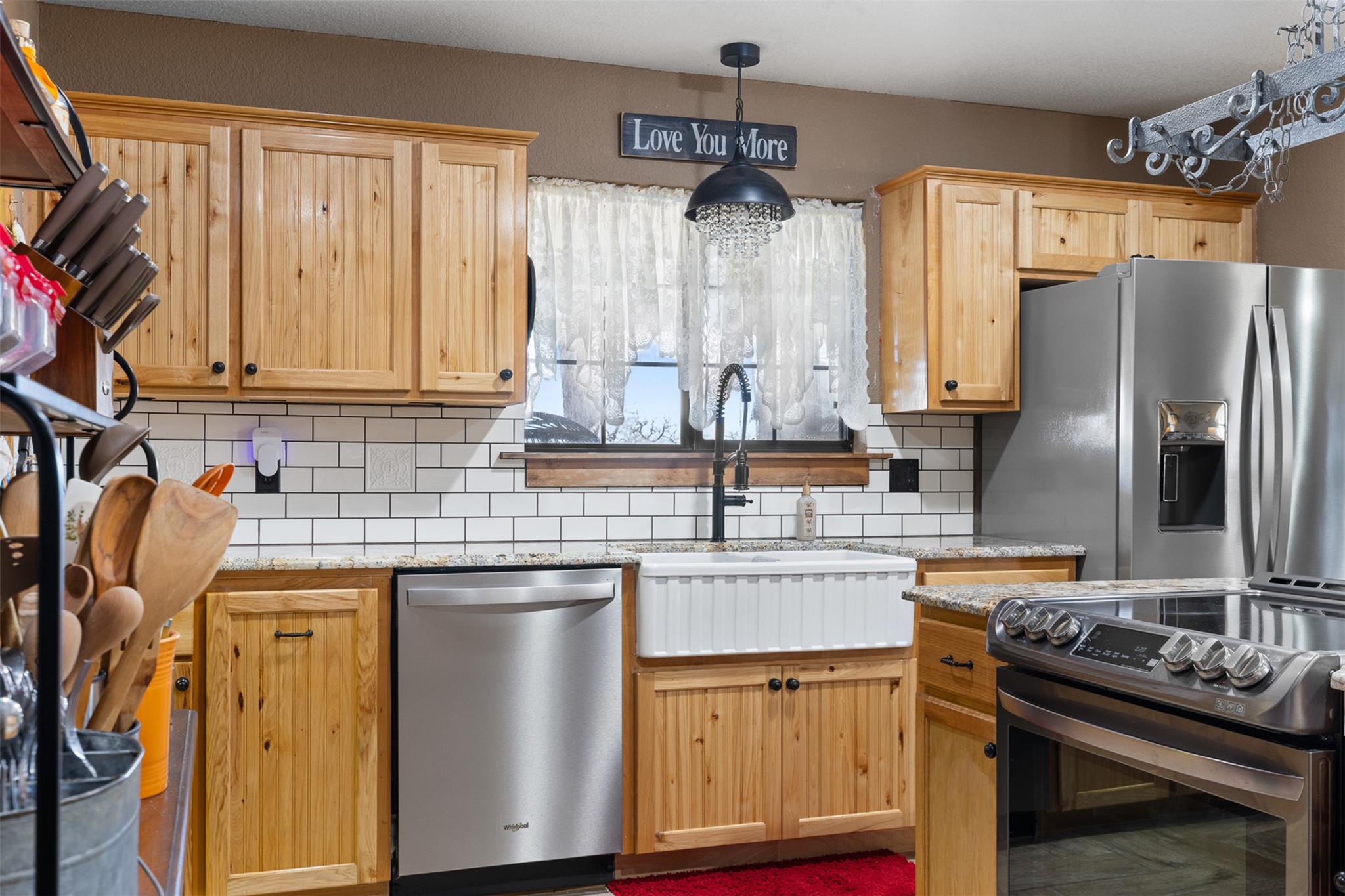 7393 N State Highway 80