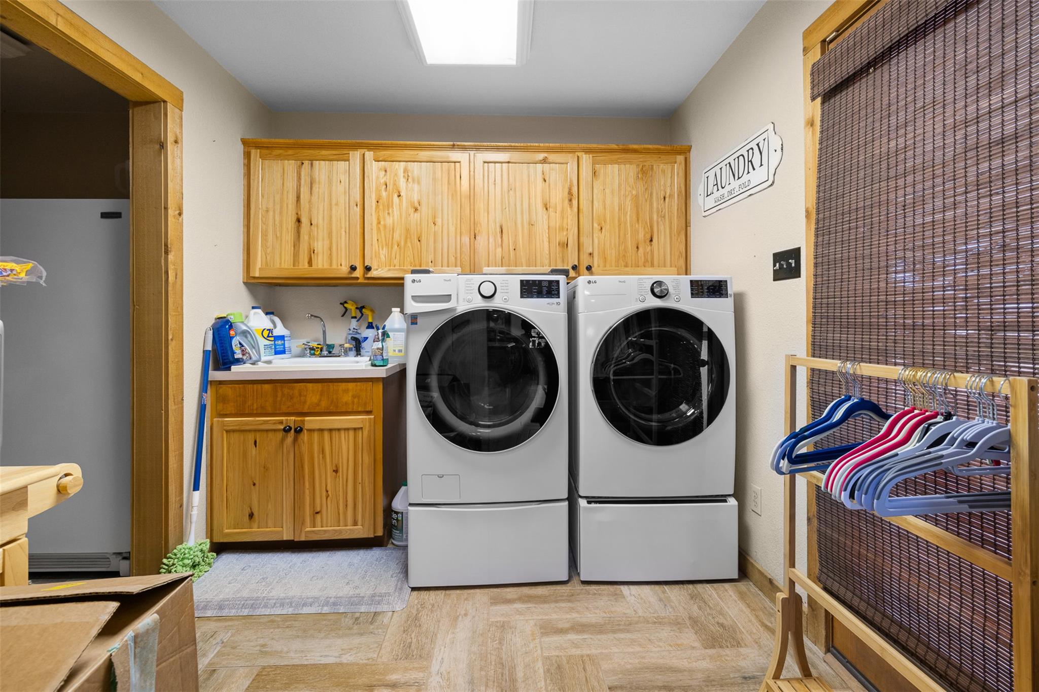 7393 N State Highway 80