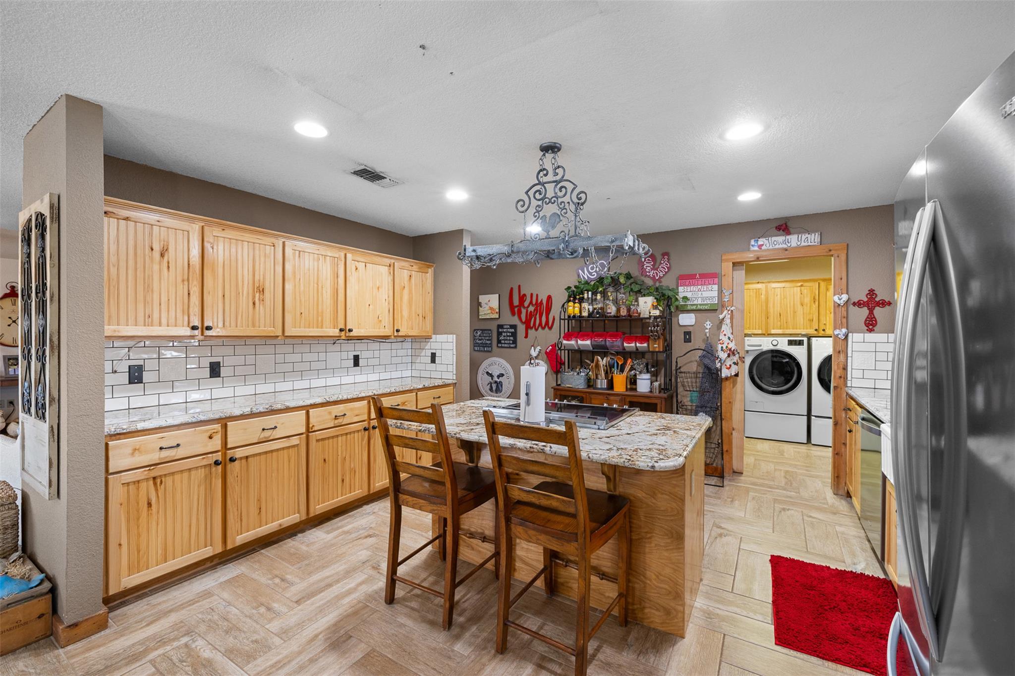 7393 N State Highway 80