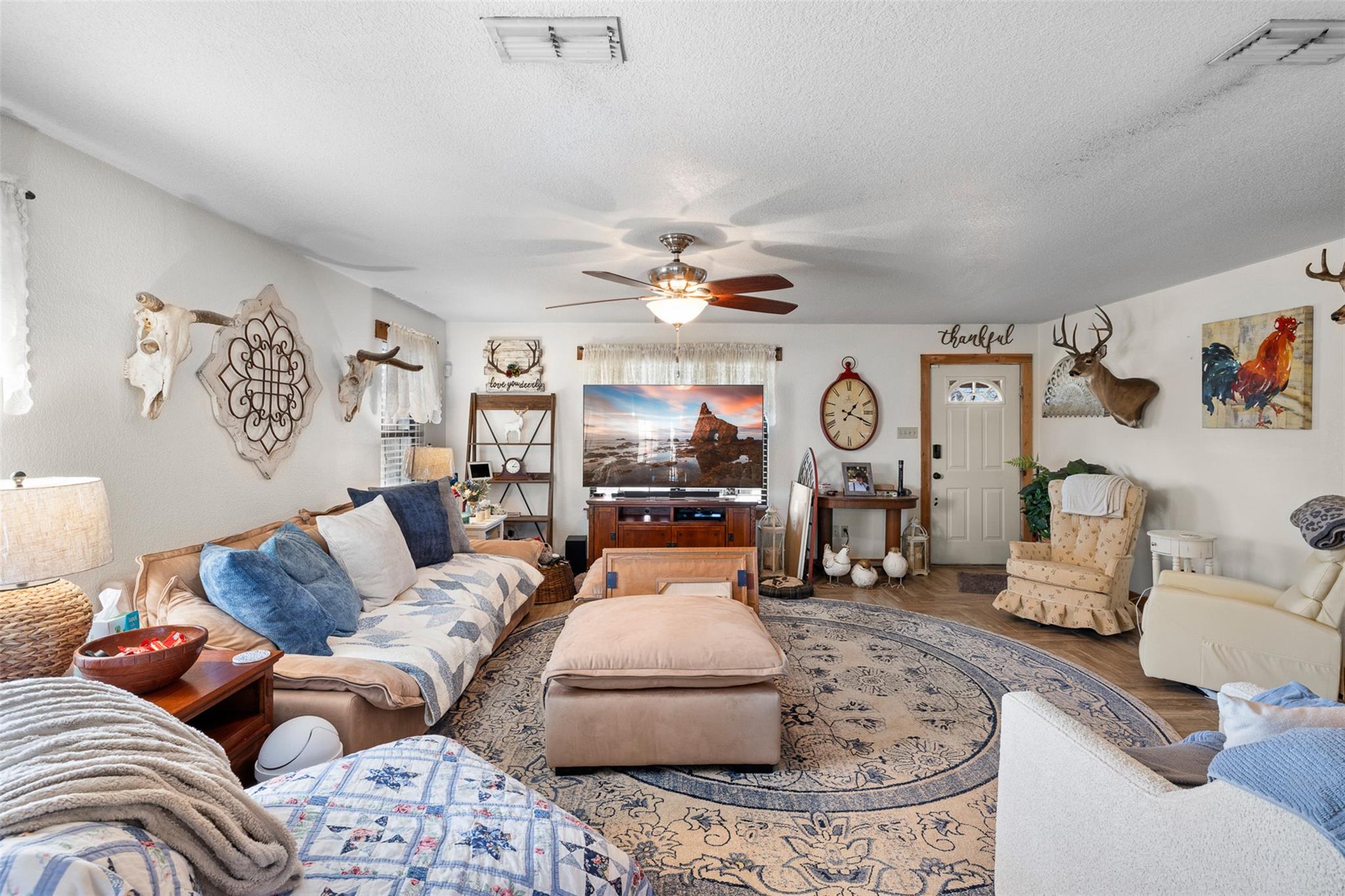 7393 N State Highway 80