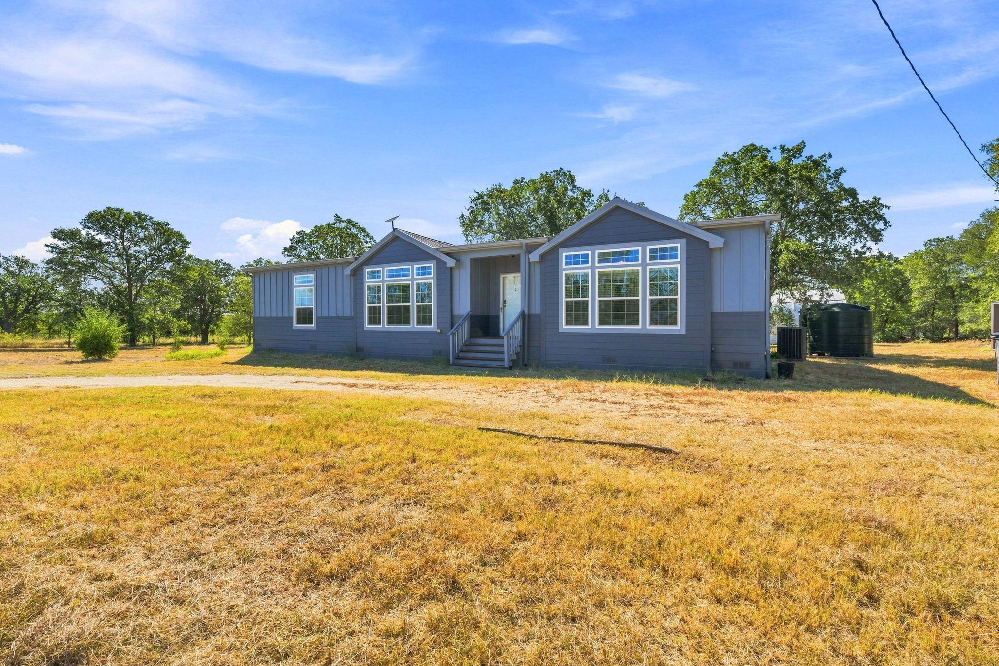 615 Green Acre DR