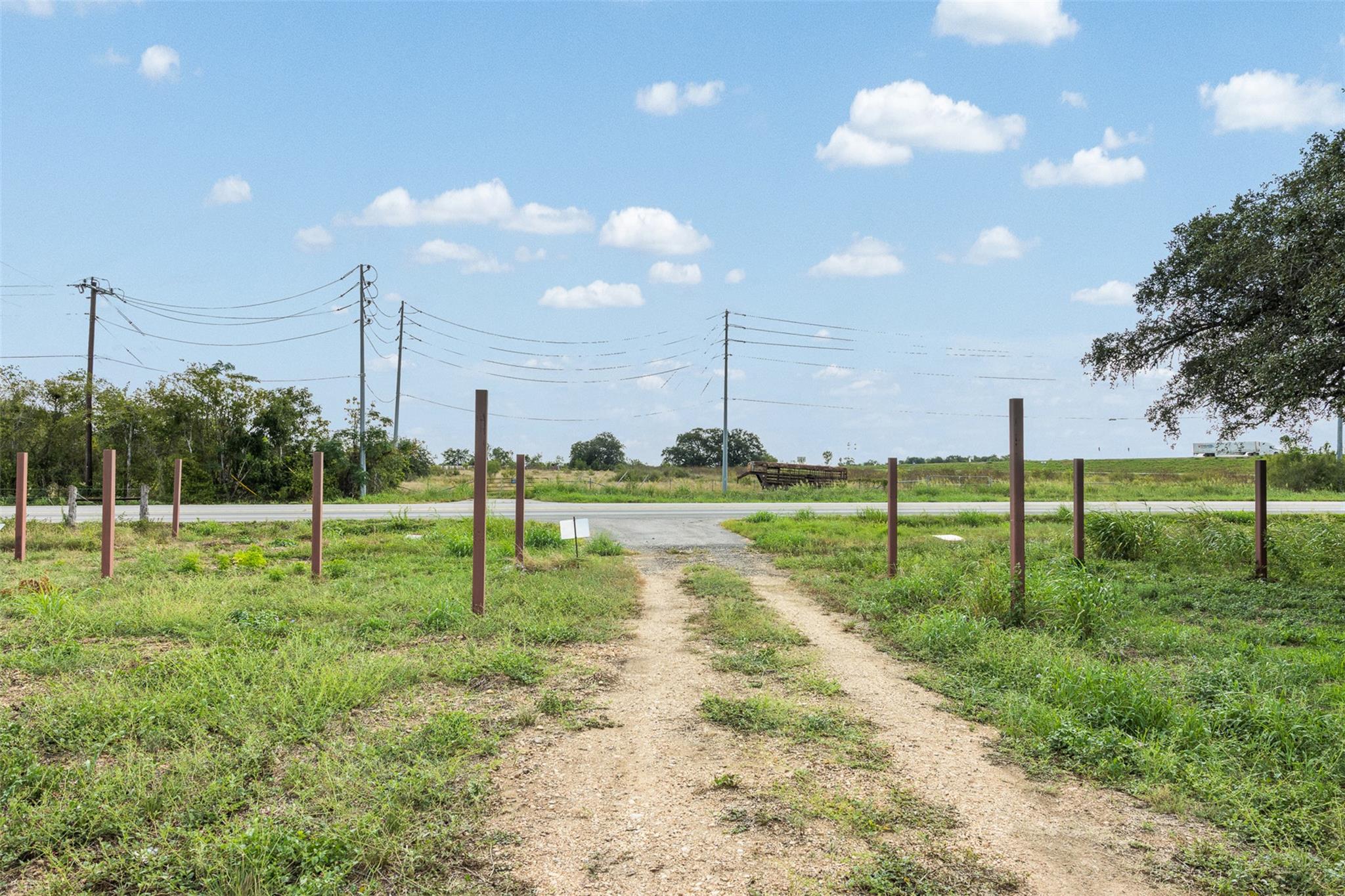1845 Silent Valley RD