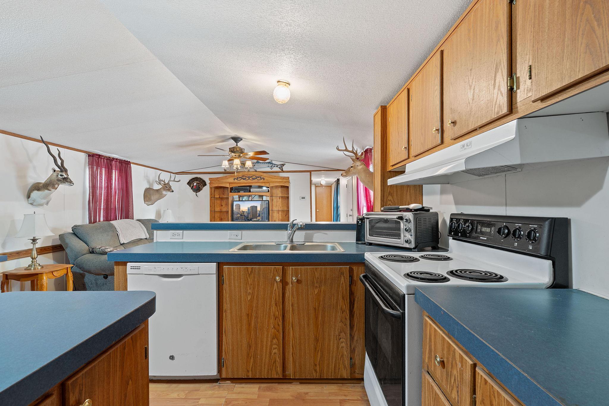 465 Catfish LN