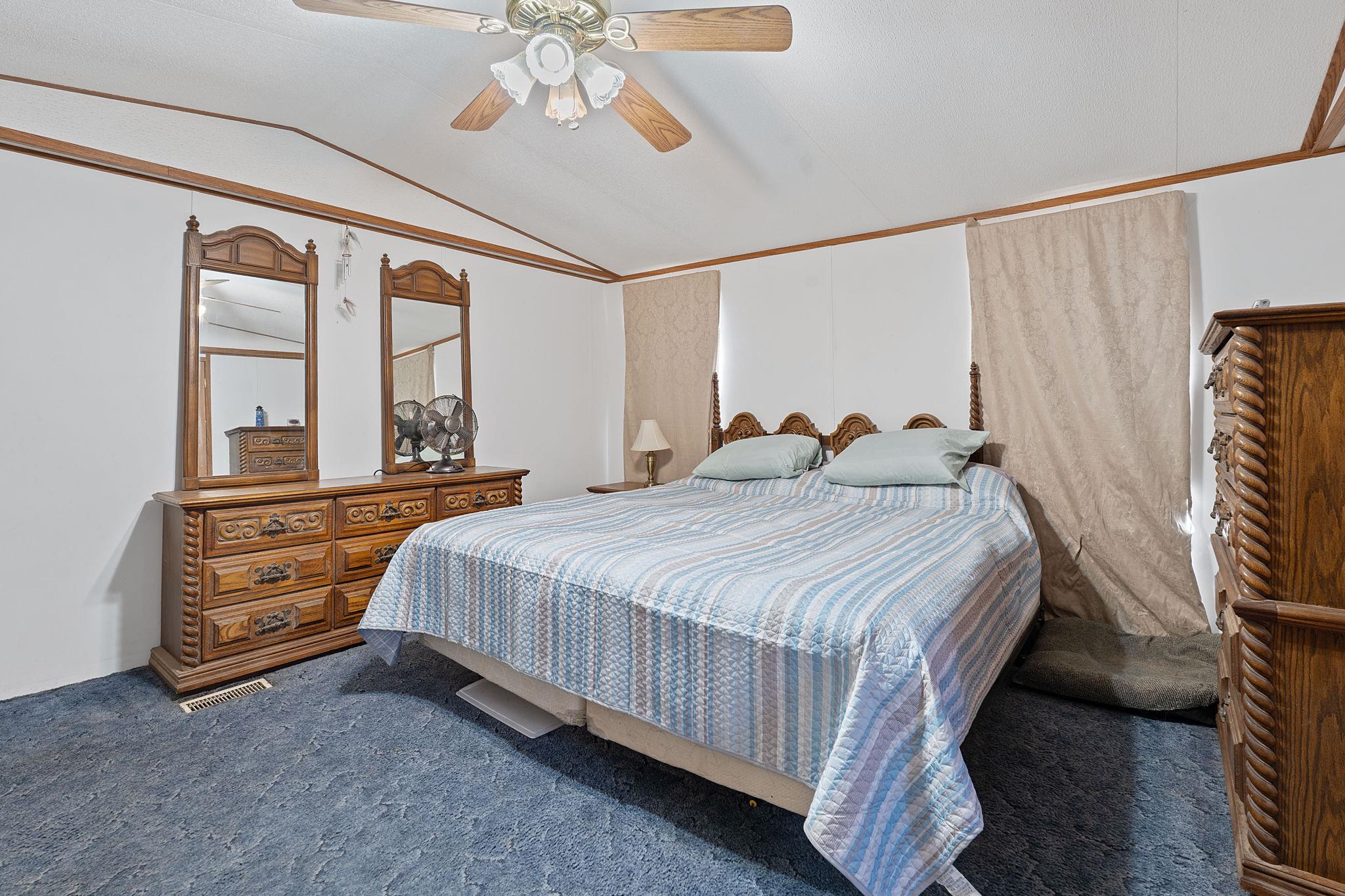 465 Catfish LN